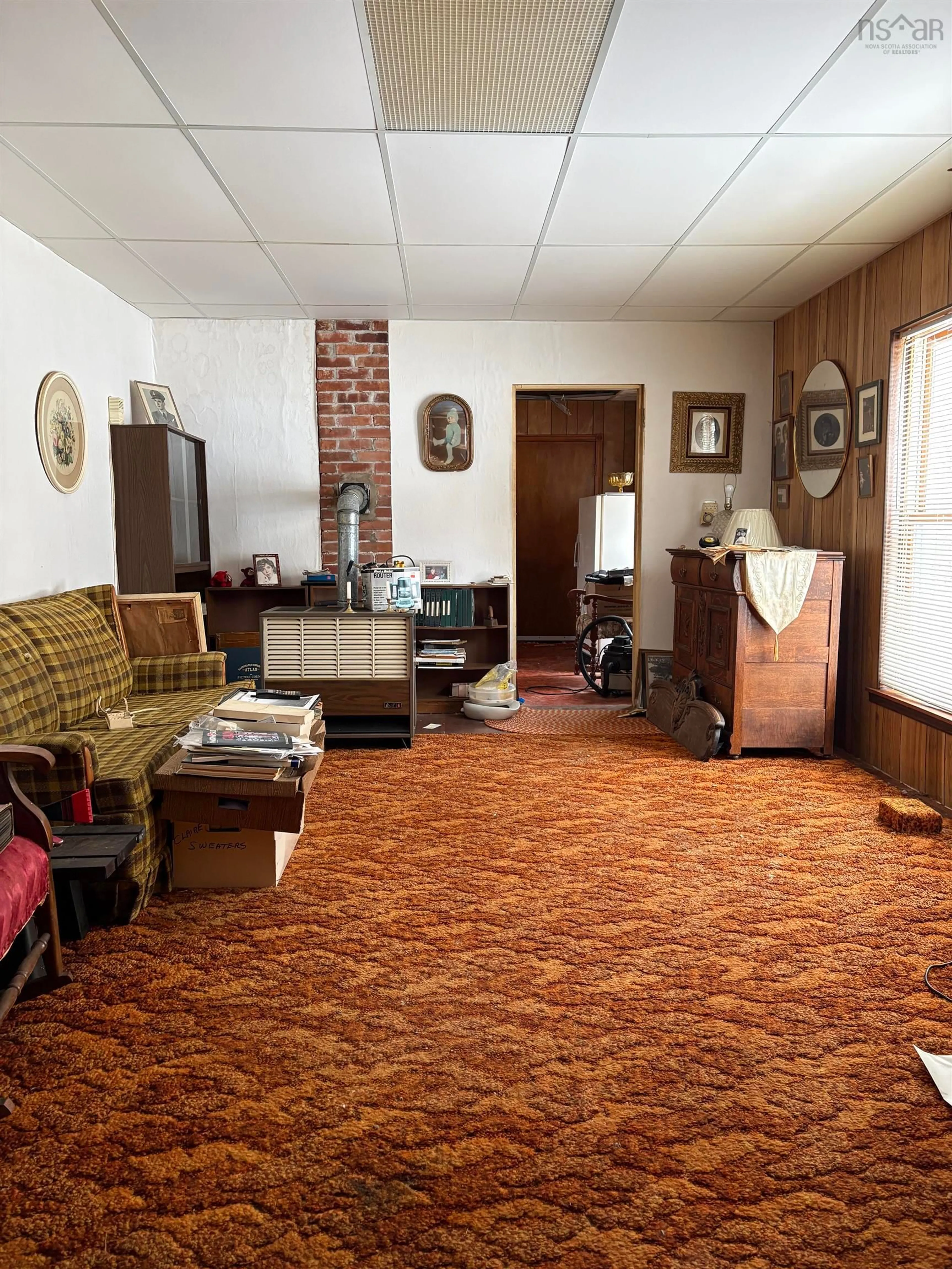 Unknown for 84 Warren St, New Glasgow Nova Scotia B2H 1P2