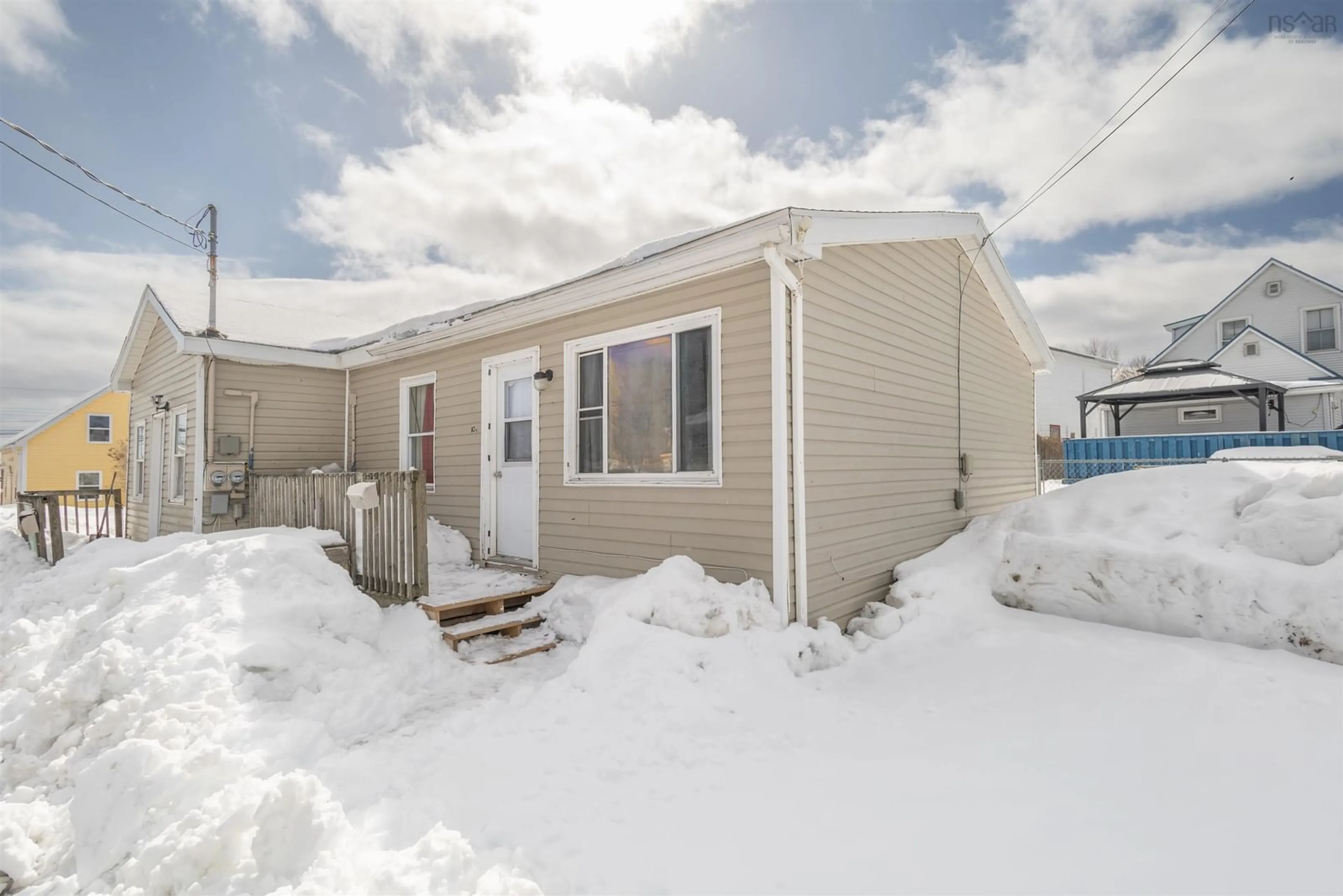 Unknown for 10 Lorne St, North Sydney Nova Scotia B2Y 3Z6