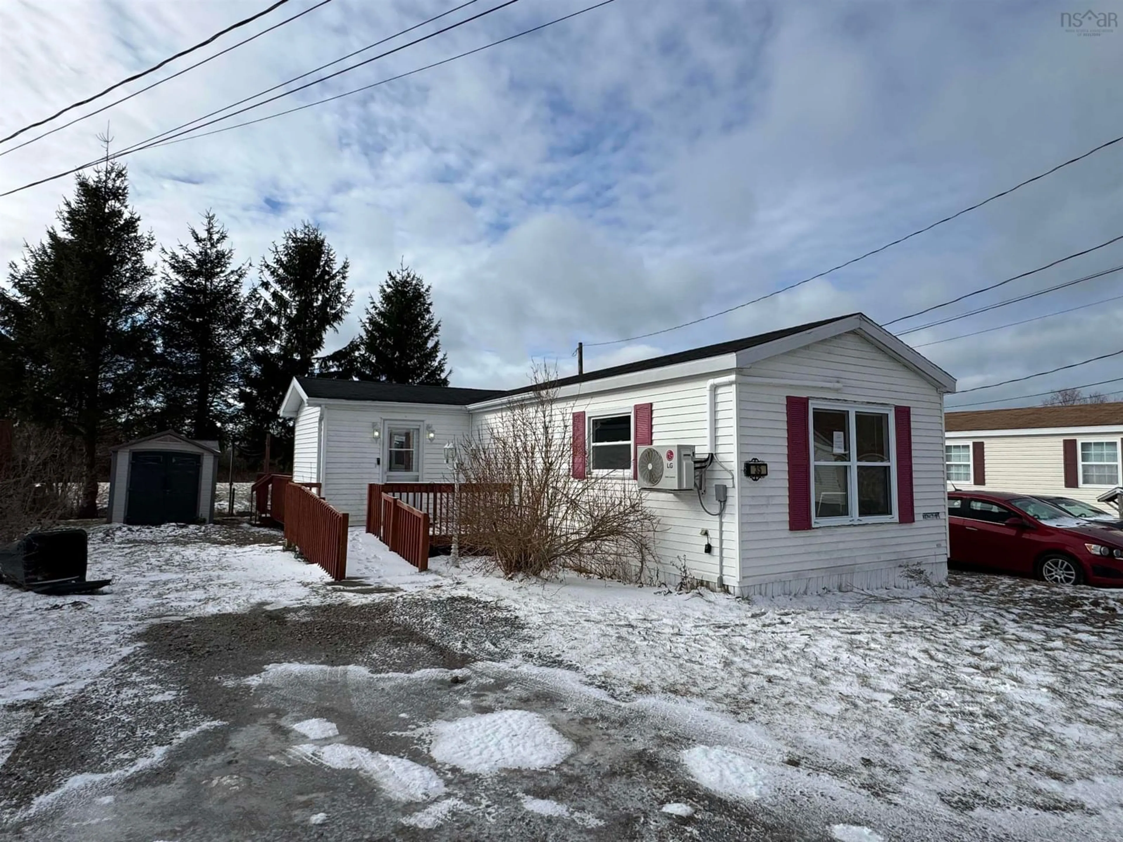 Unknown for 35 Third St, Howie Centre Nova Scotia B1L 1C9