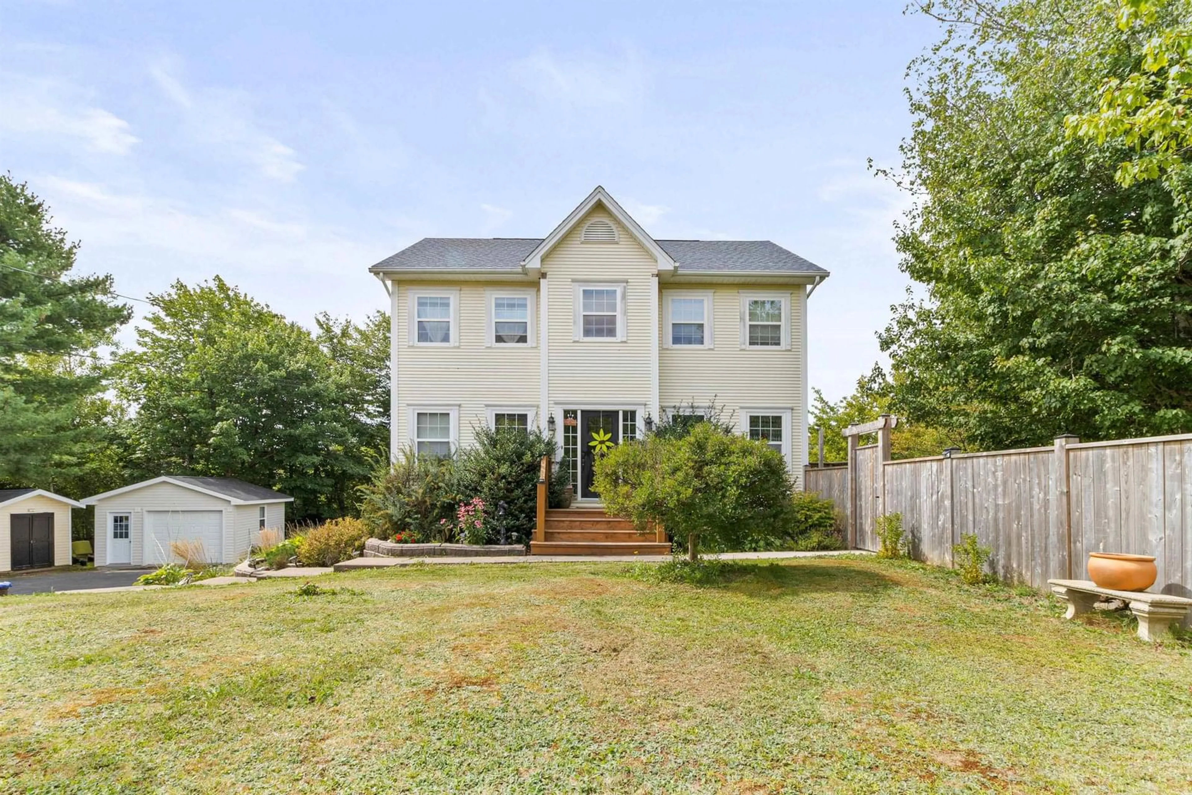 A pic from outside/outdoor area/front of a property/back of a property/a pic from drone, street for 122 Honeysuckle Rd, Middle Sackville Nova Scotia B4E 3J9