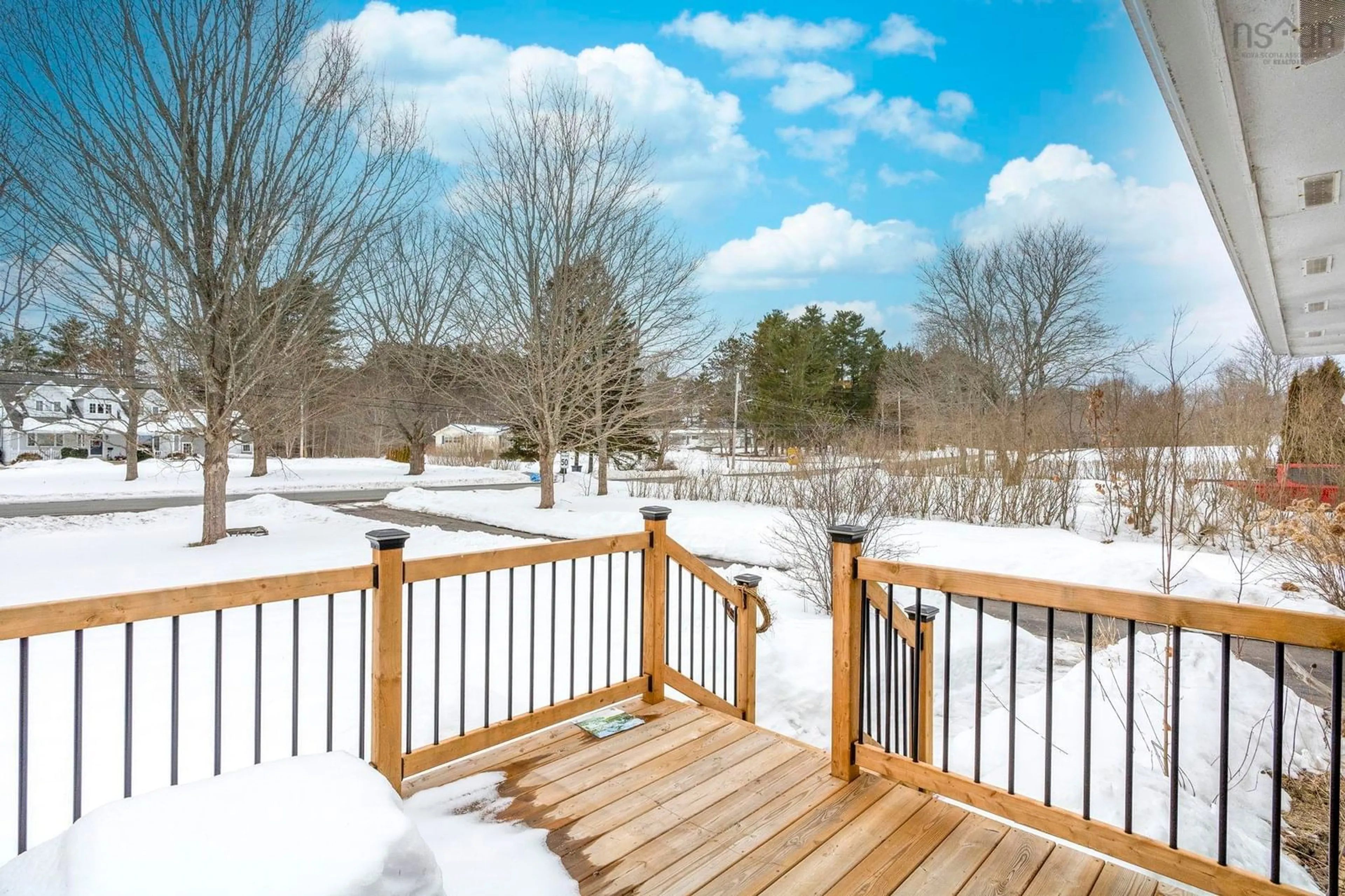 Patio, water/lake/river/ocean view for 18 Cook Ave, Wilmot Nova Scotia B0P 1W0