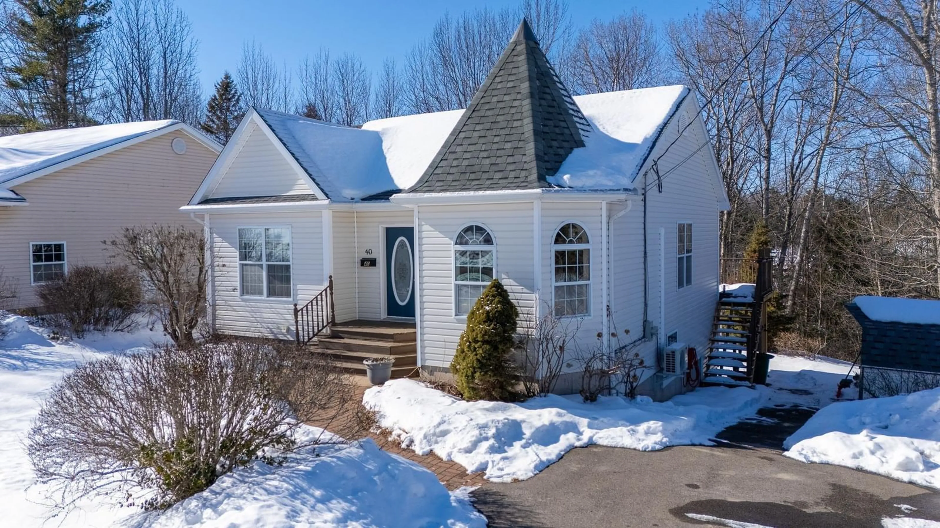 Unknown for 40 Douglas St, New Minas Nova Scotia B4N 5P6