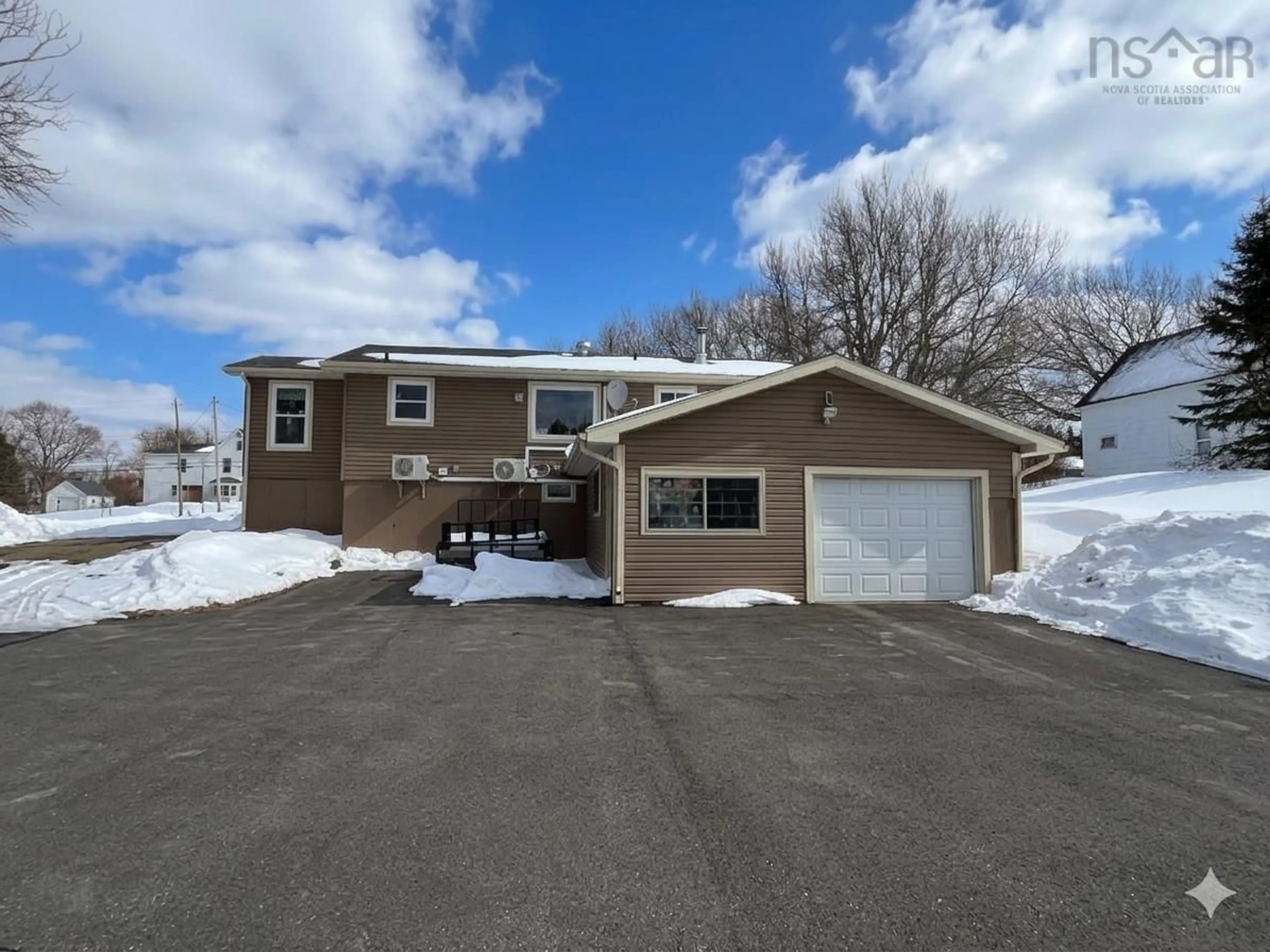 Home with vinyl exterior material, street for 93 Herrett Rd, Springhill Nova Scotia B0M 1X0