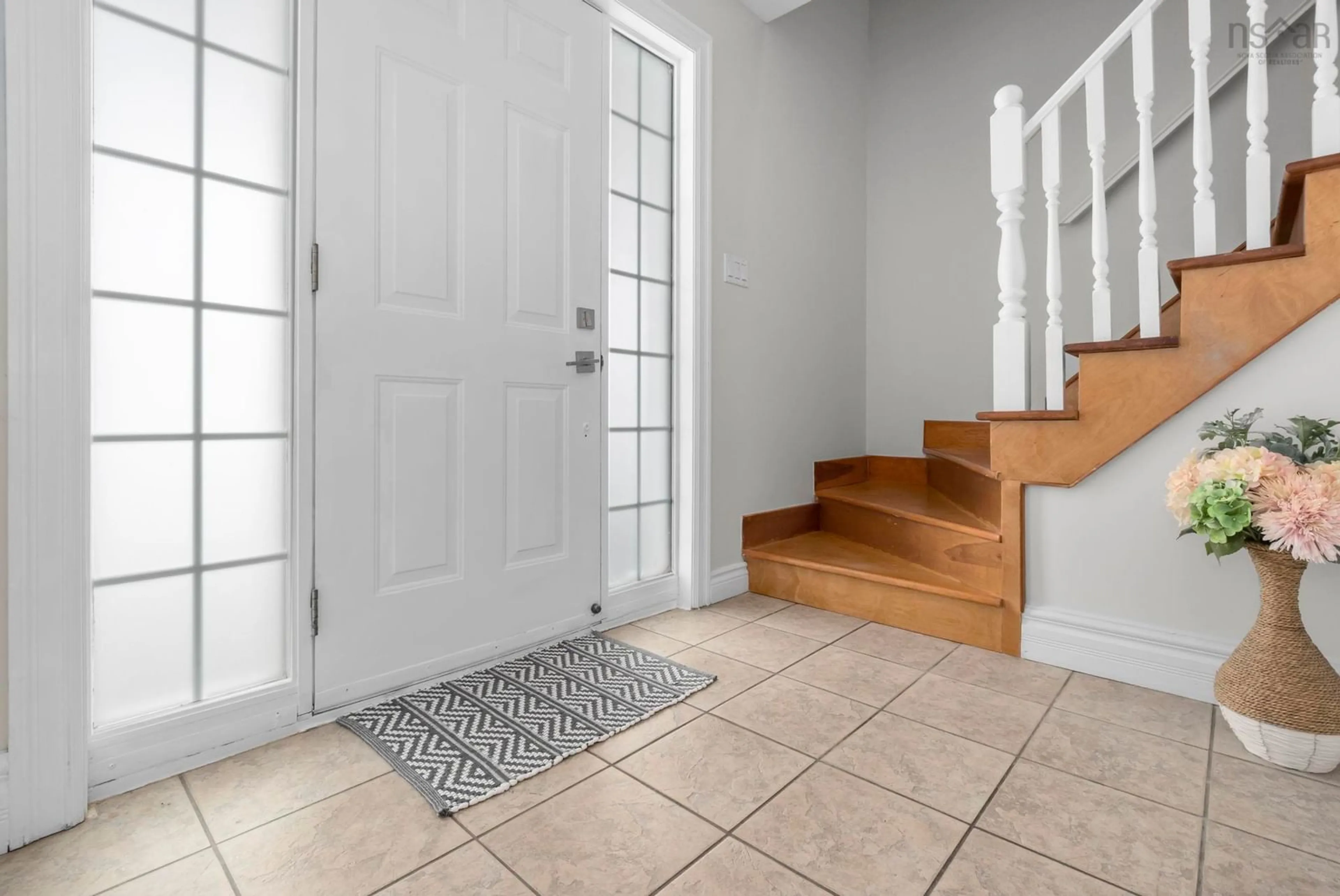 Indoor entryway for 25 Ralph Edward Crt, Dartmouth Nova Scotia B2W 6A1