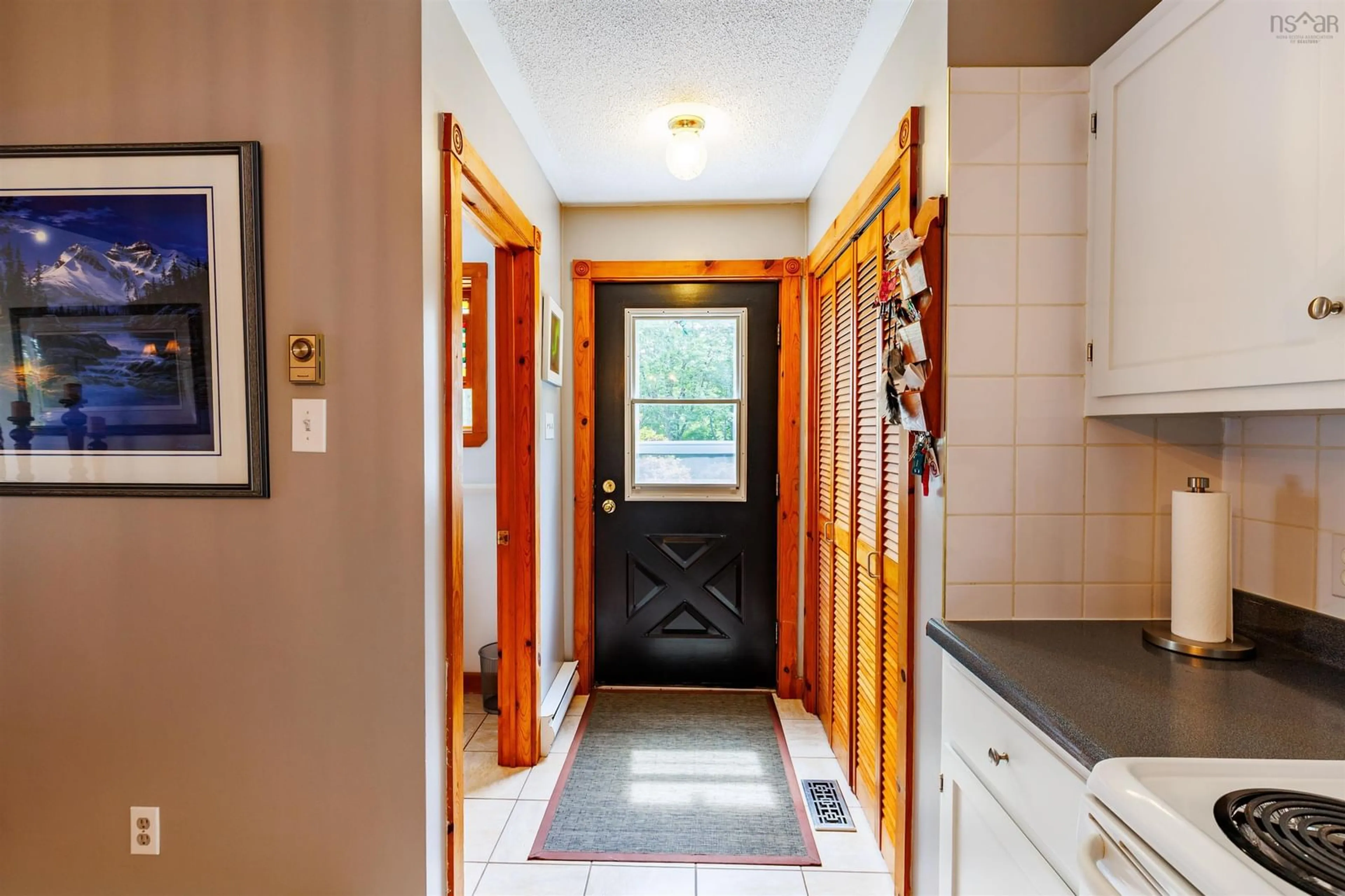 Indoor entryway for 154 North Kemptville Rd, Kemptville Nova Scotia B5A 5P2