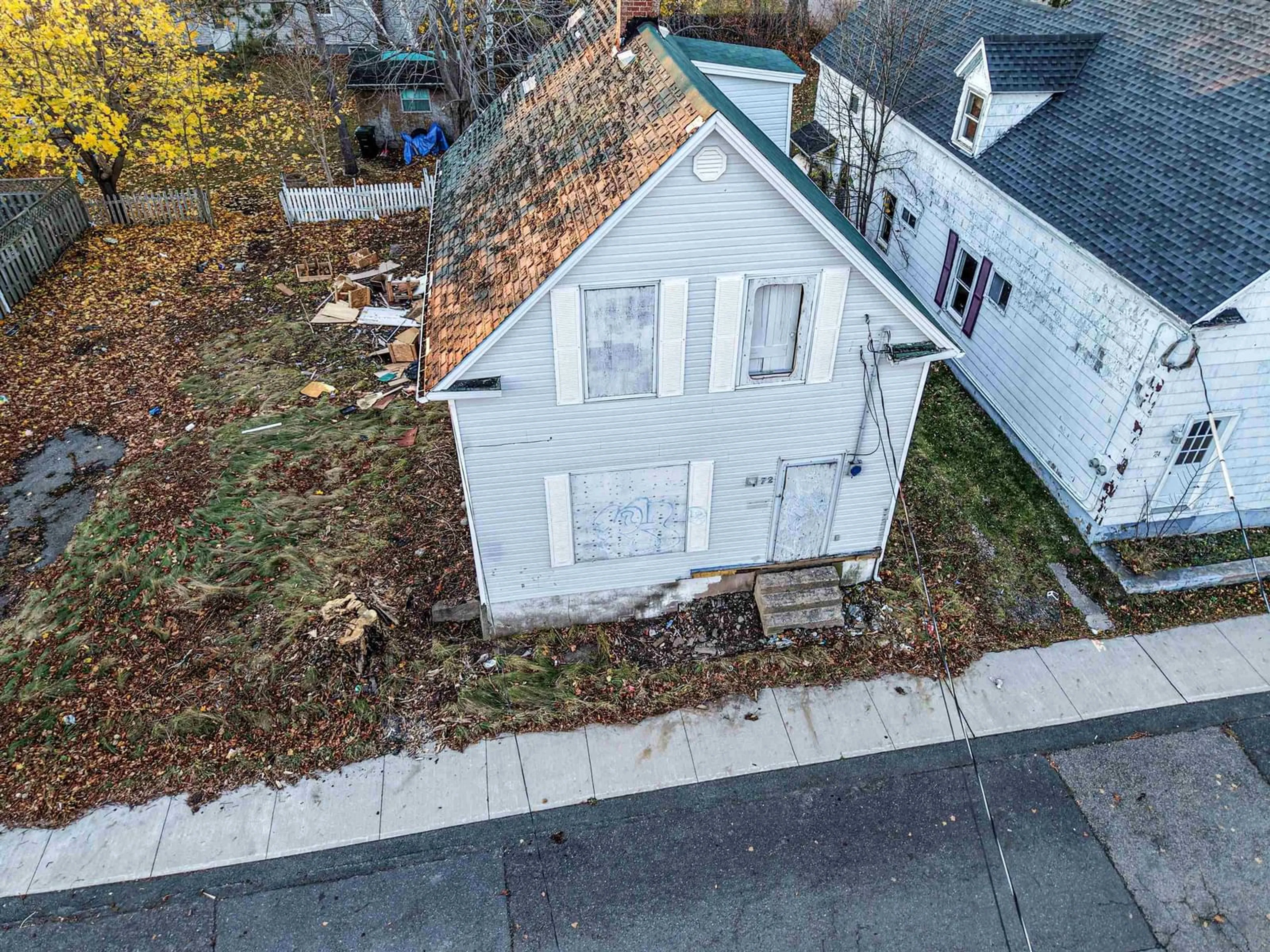 A pic from outside/outdoor area/front of a property/back of a property/a pic from drone, street for 72 Pleasant St, North Sydney Nova Scotia B2A 1L5