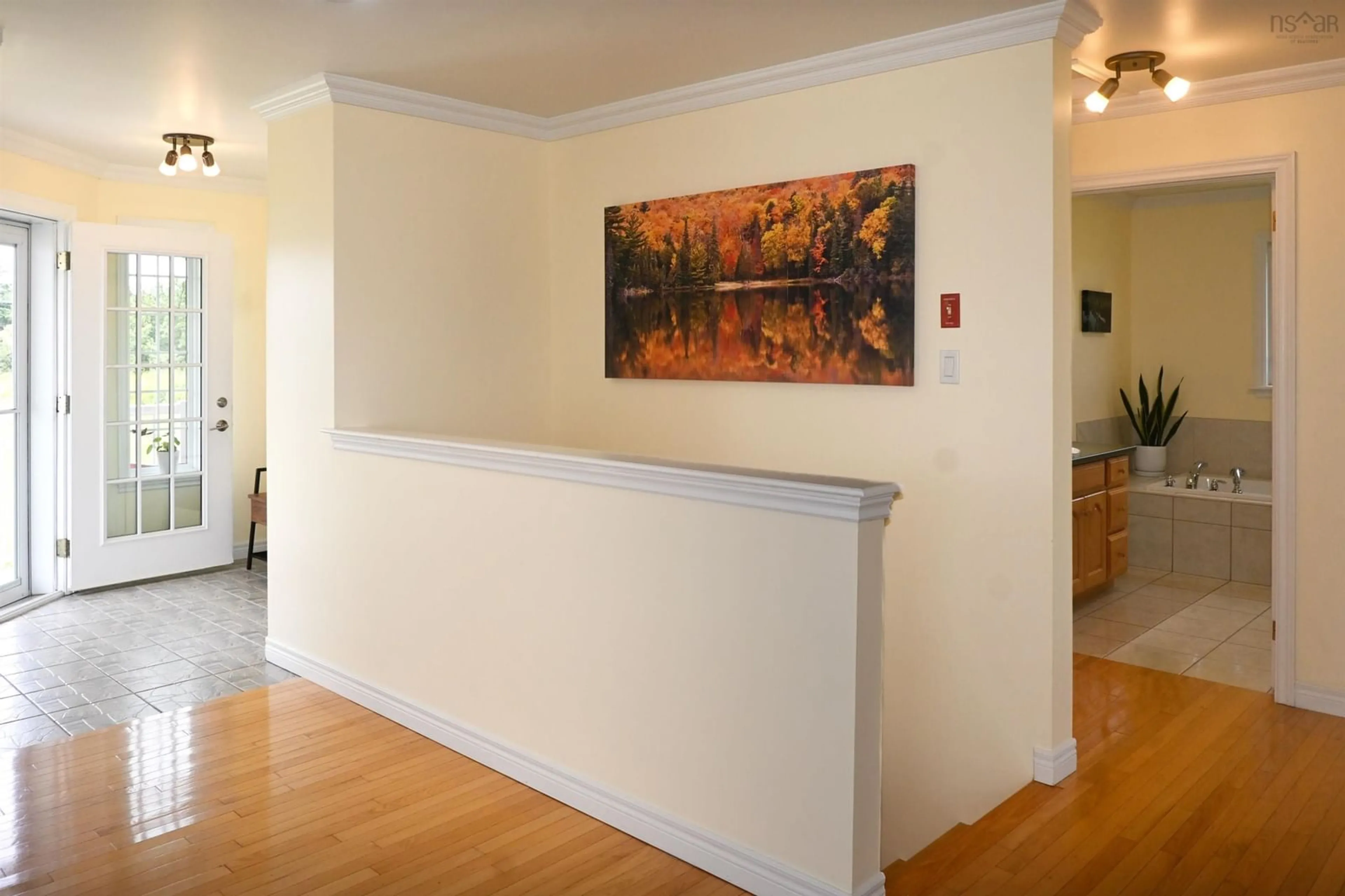 Indoor foyer for 48 Seaview Dr, Gabarus Nova Scotia B1K 3T4