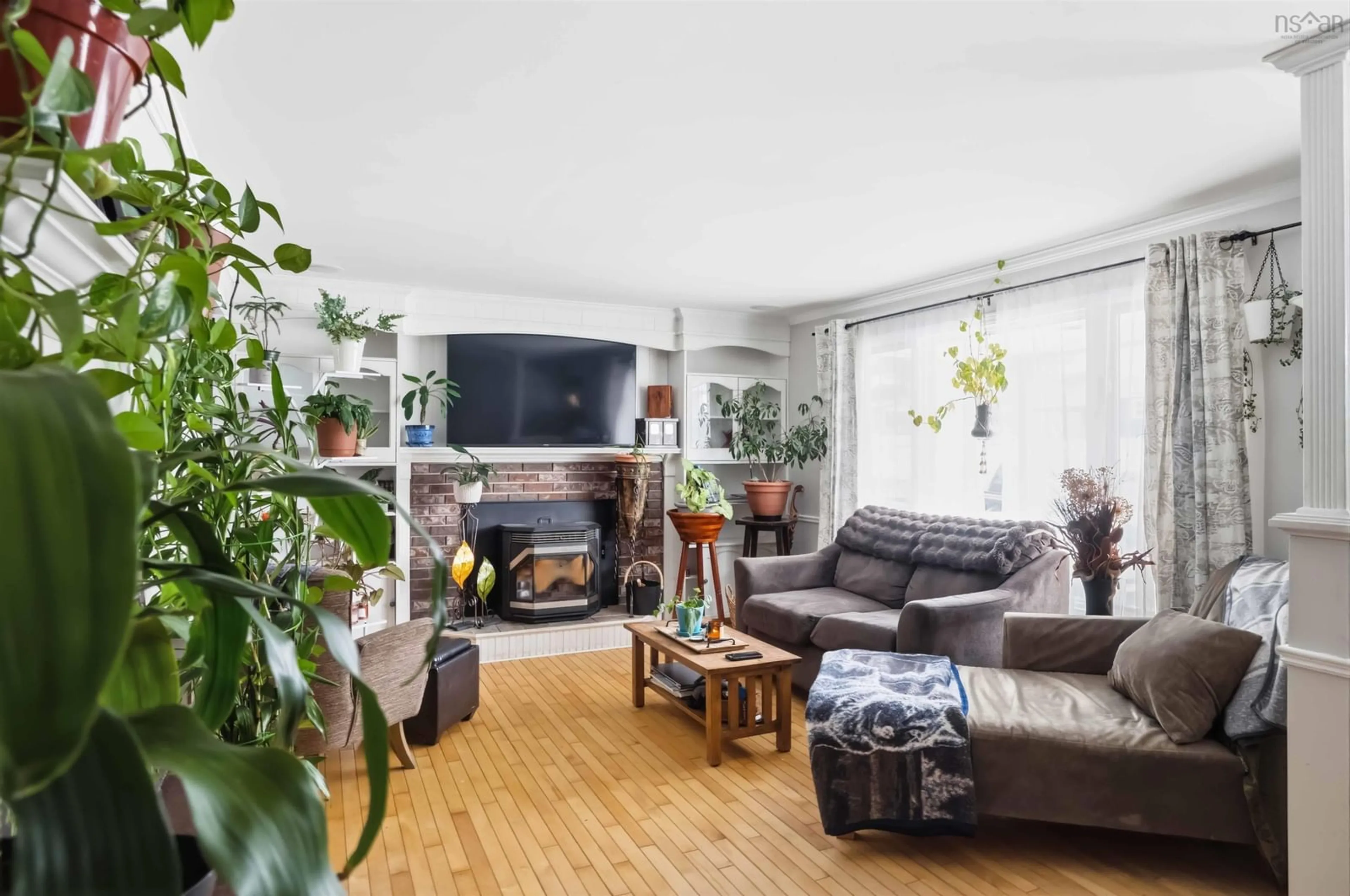 Living room with furniture, unknown for 33 Henshaw Dr, Upper Dyke Nova Scotia B0P 1J0