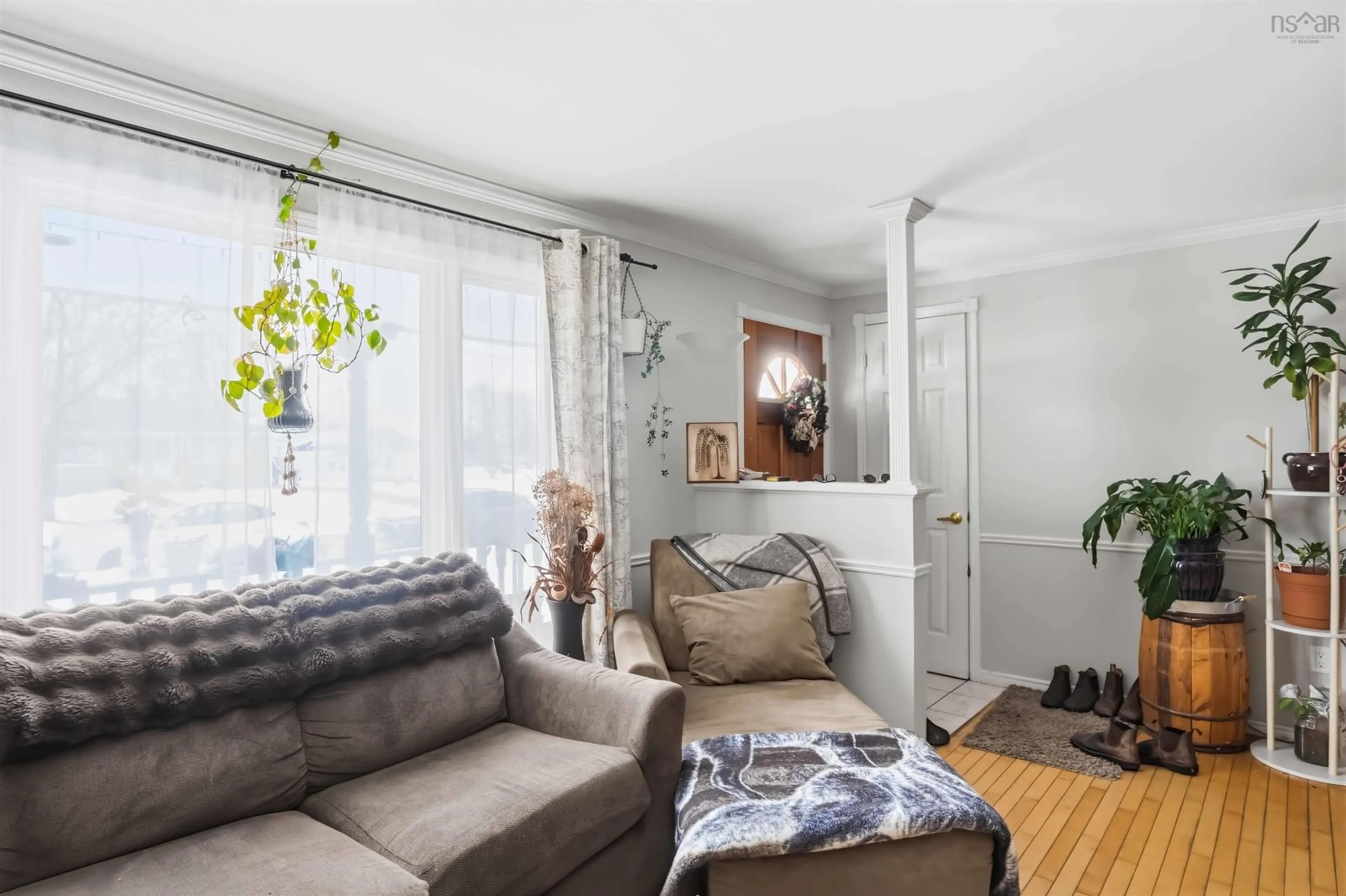 Living room with furniture, unknown for 33 Henshaw Dr, Upper Dyke Nova Scotia B0P 1J0