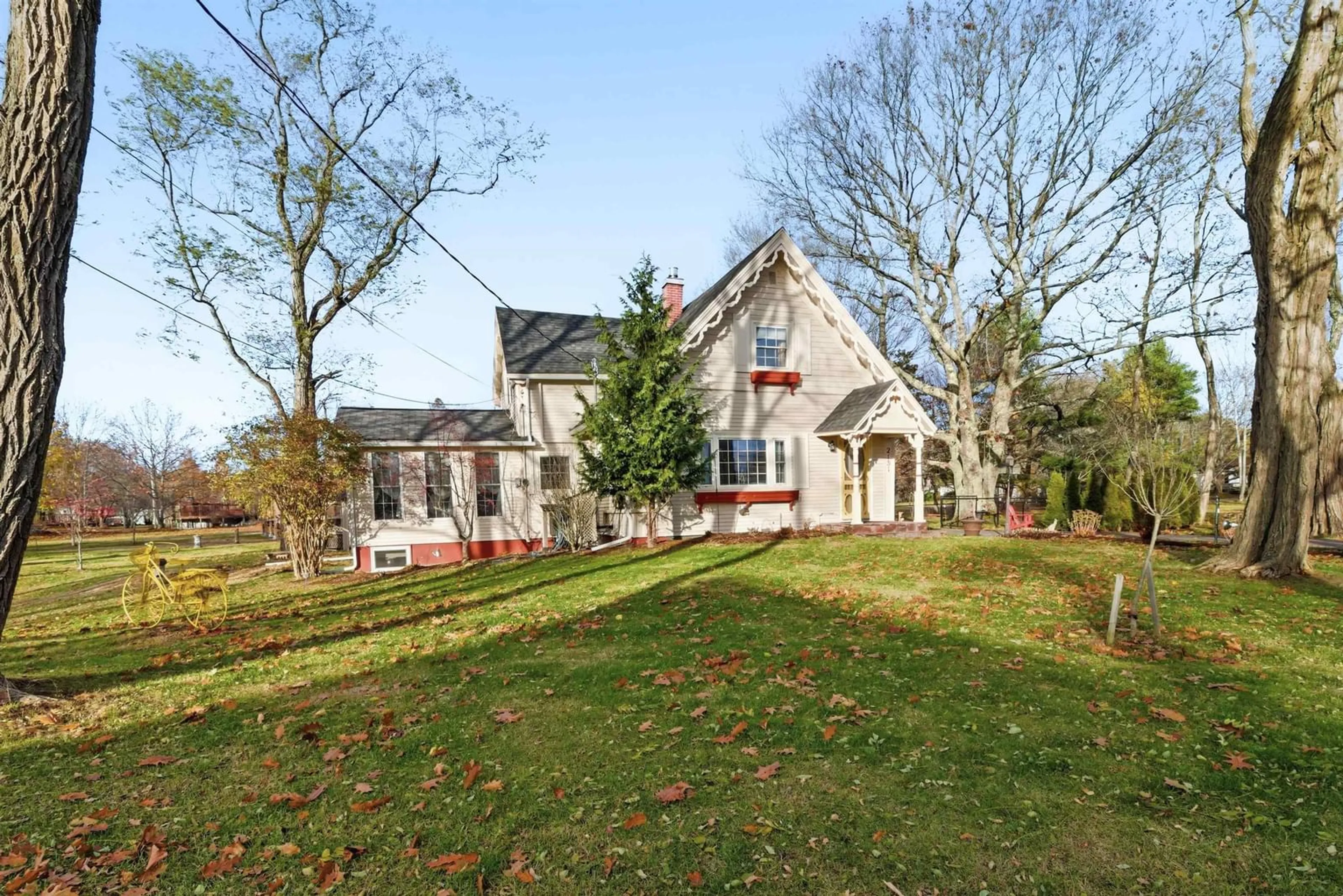 A pic from outside/outdoor area/front of a property/back of a property/a pic from drone, unknown for 2151 Highway 1, Auburn Nova Scotia B0P 0B3