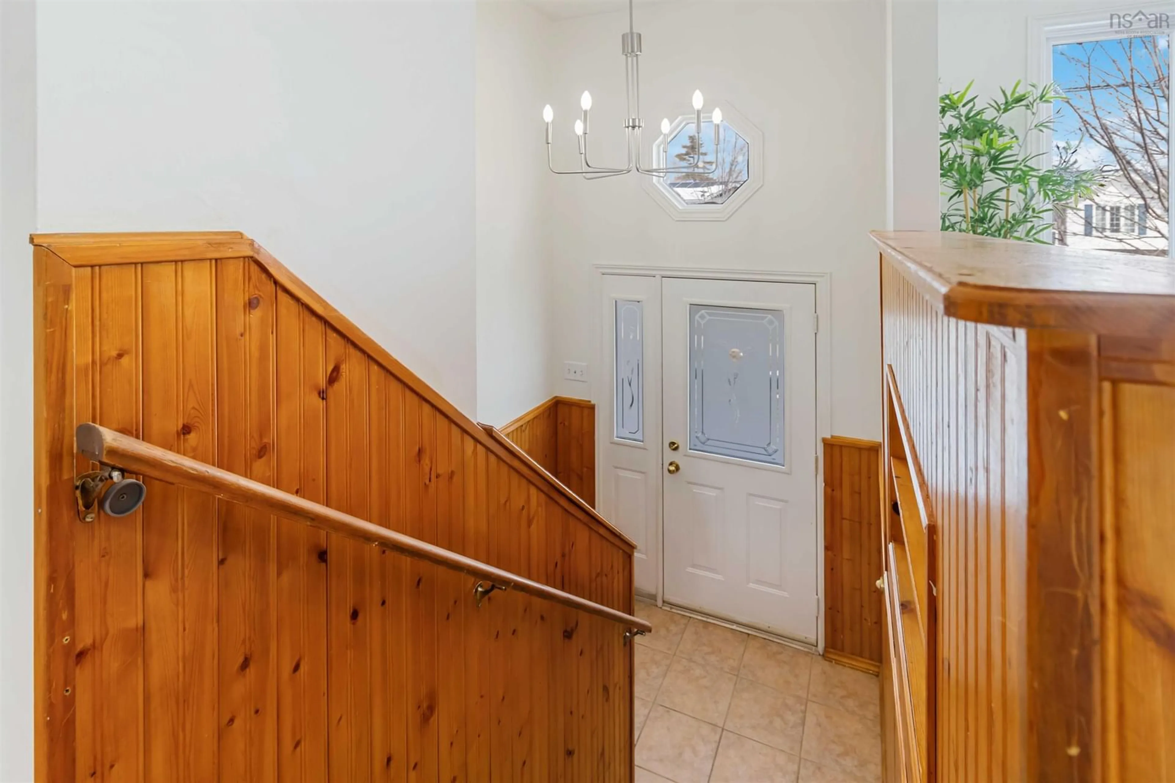Indoor foyer for 146 Hirandale Cres, Cole Harbour Nova Scotia B2W 6H3
