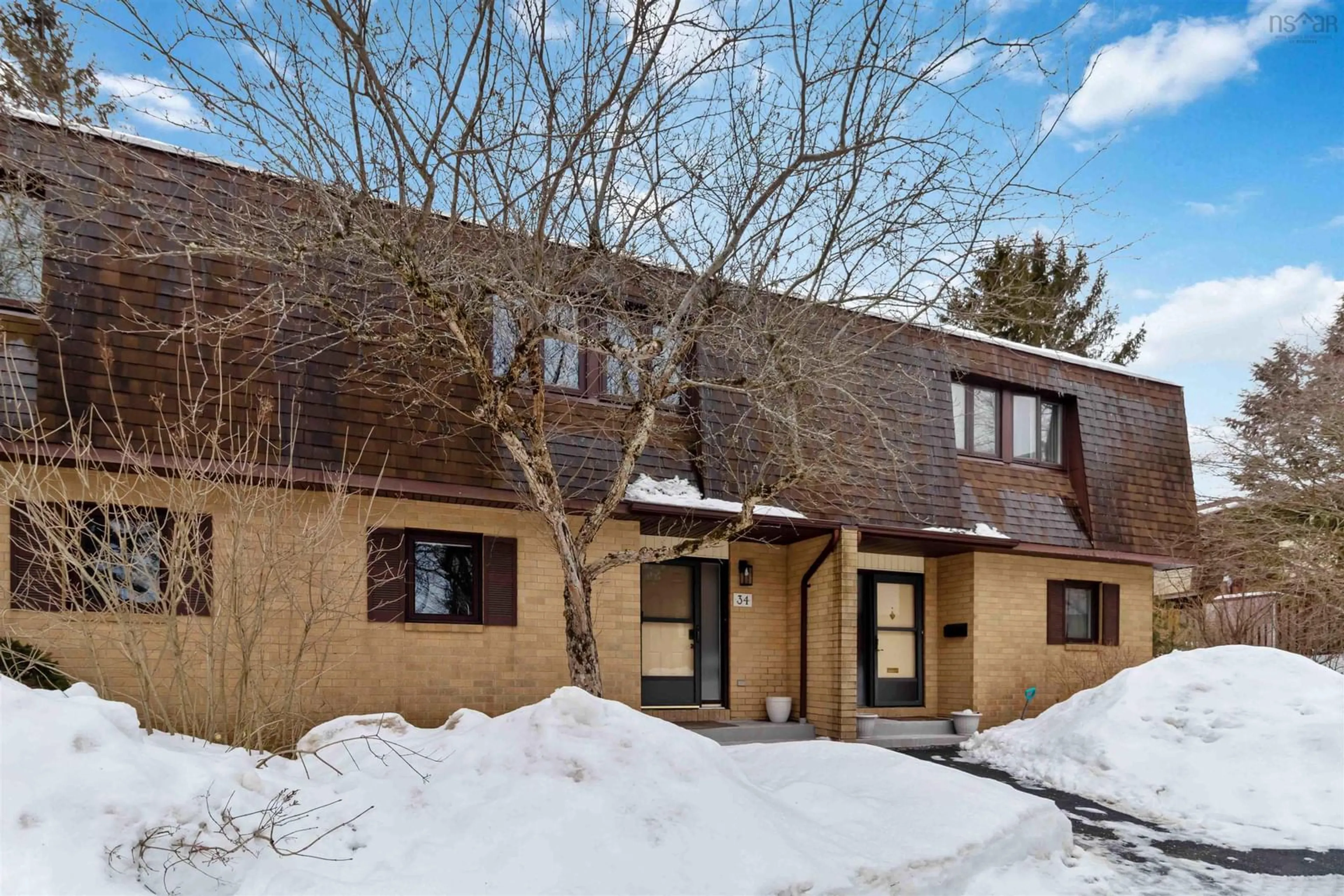 Indoor foyer for 34 Chelsea Lane, Halifax Nova Scotia B3M 1K9