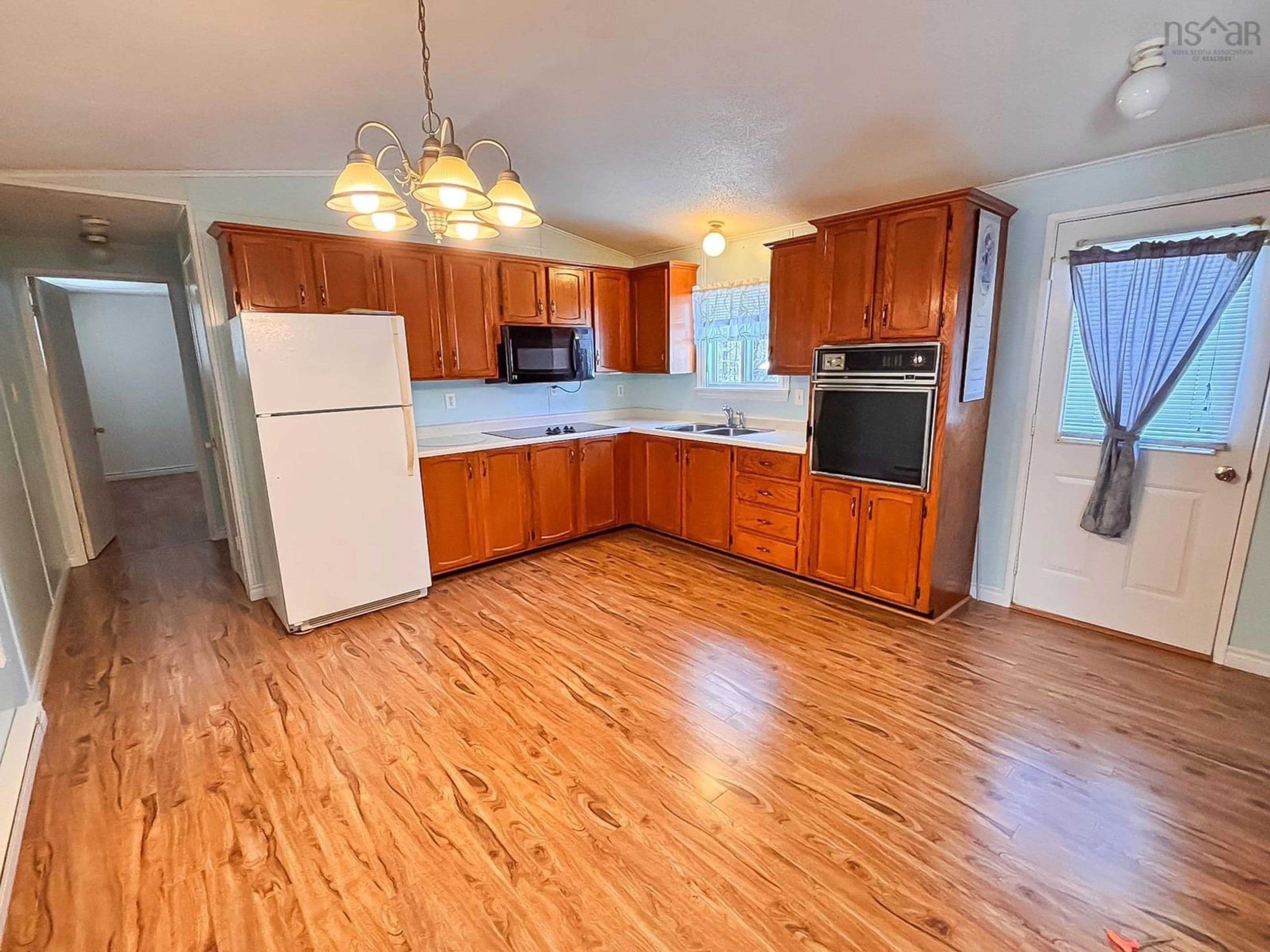 Standard kitchen, wood/laminate floor for 17 Summer Cres, Bridgewater Nova Scotia B4V 3G3
