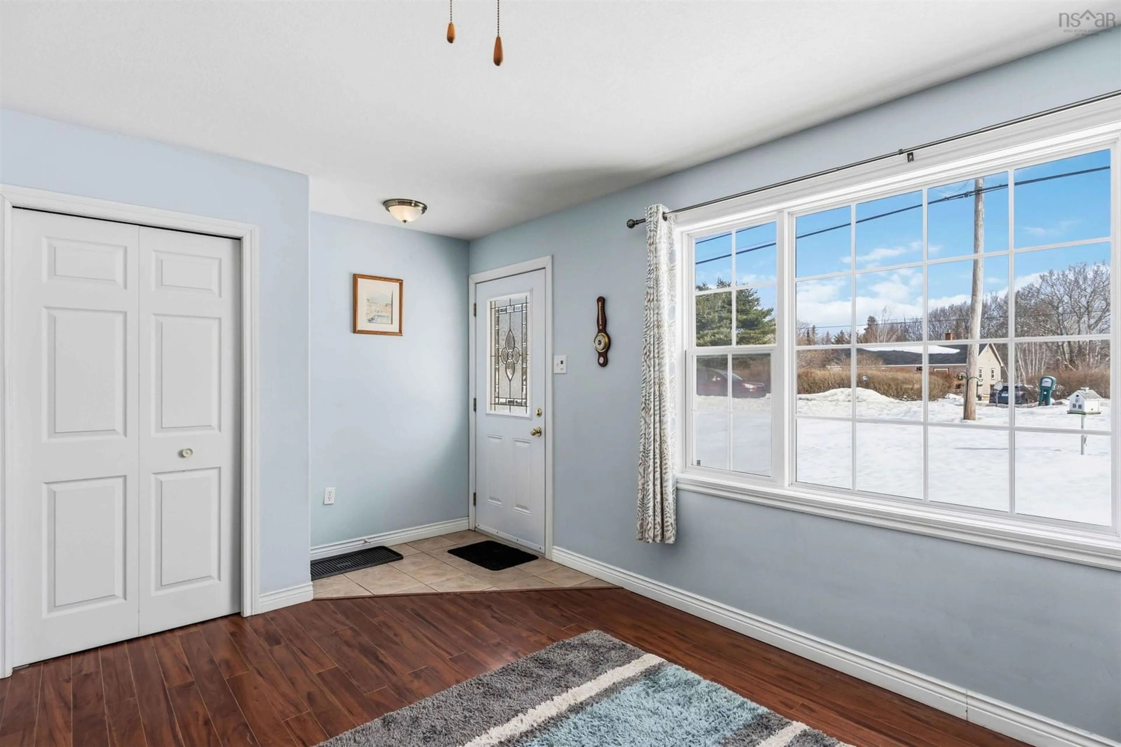 Indoor entryway for 9039 Highway 10 Hwy, Nictaux Nova Scotia B0J 1E0