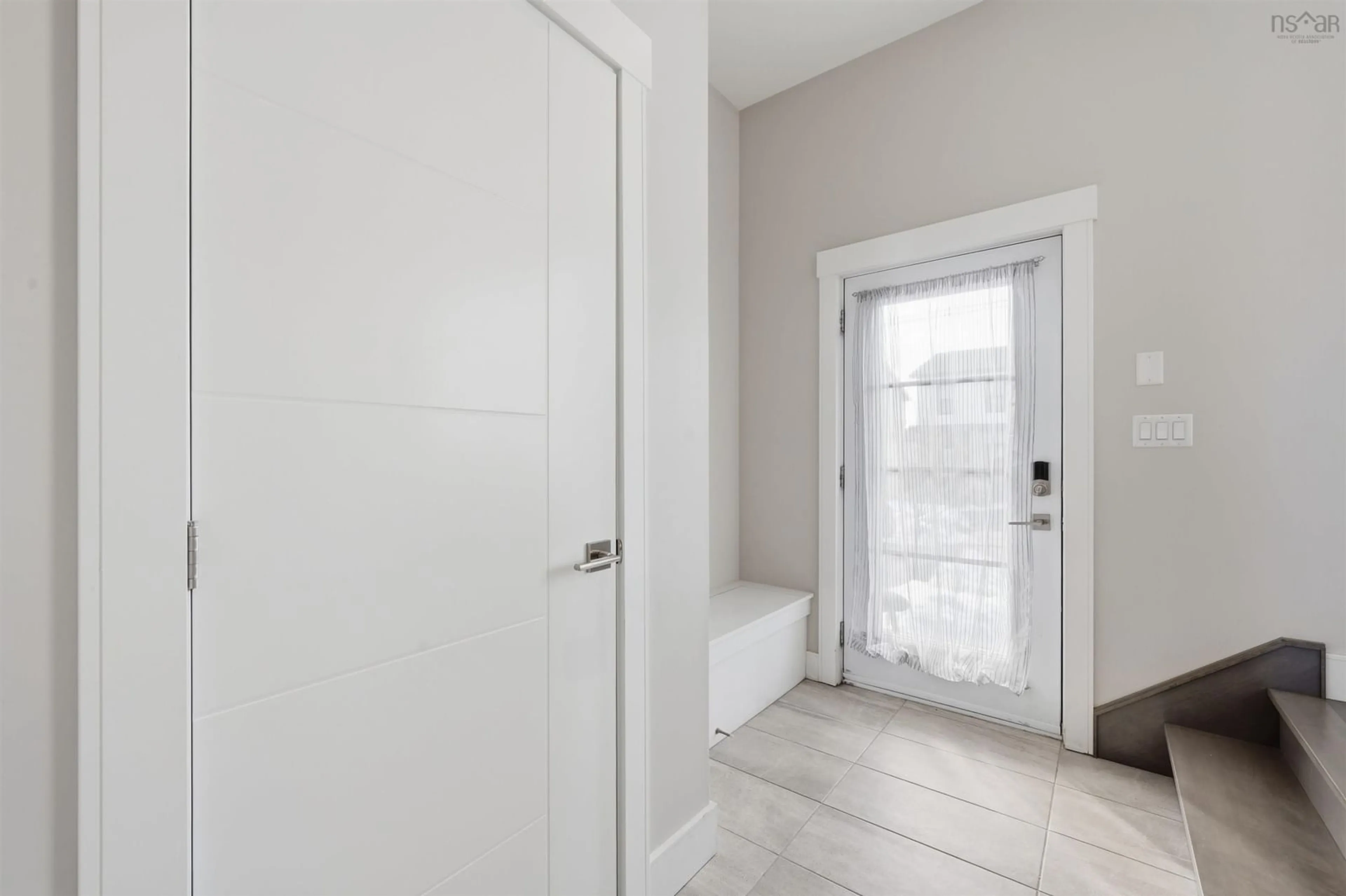 Indoor entryway for 120 Mica Cres, Halifax Nova Scotia B3A 0E7