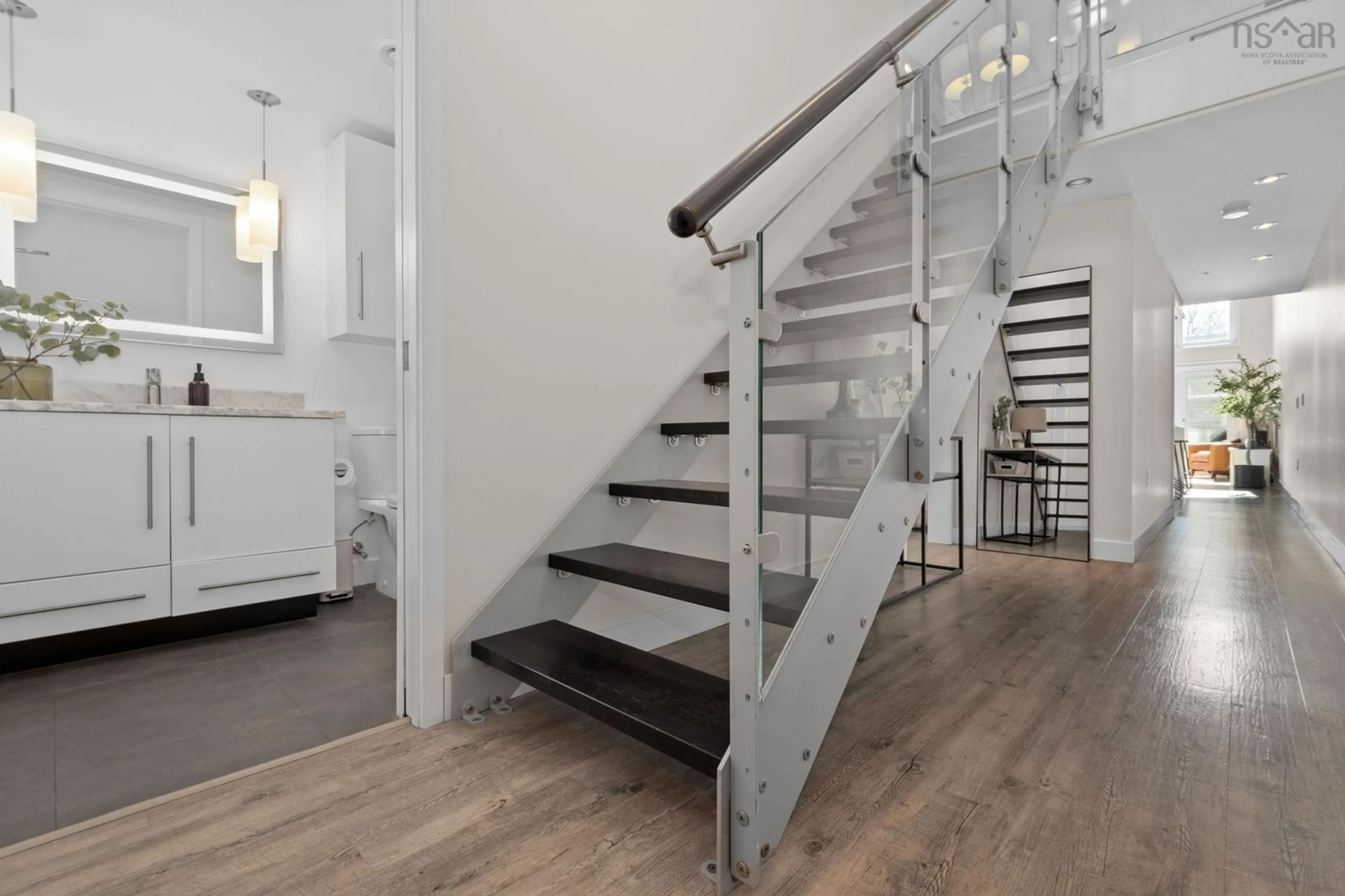 Stairs for 5662 Roberts St #216, Halifax Nova Scotia B3K 0E3