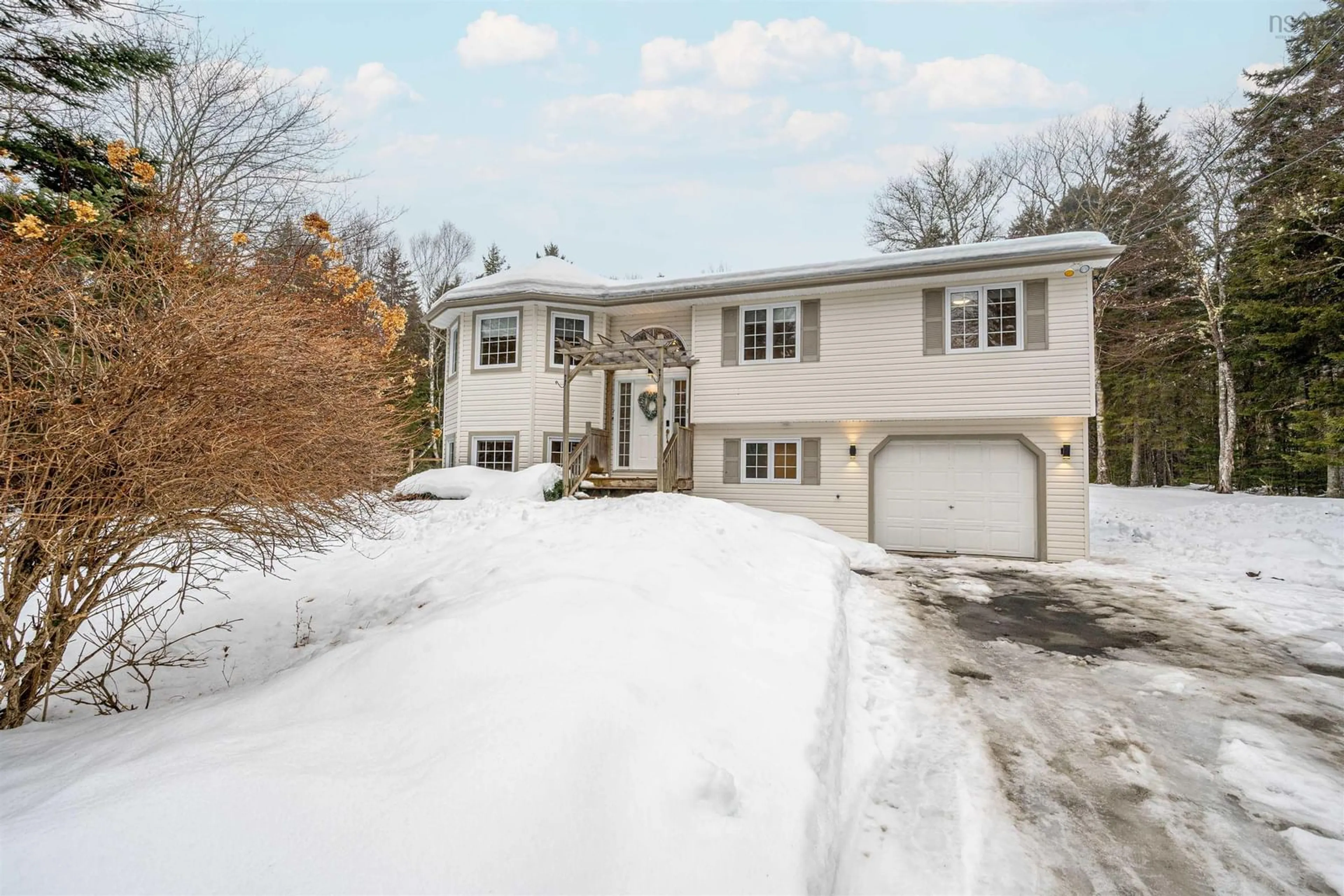 Unknown for 241 Monarch Dr, Beaver Bank Nova Scotia B4E 3J1