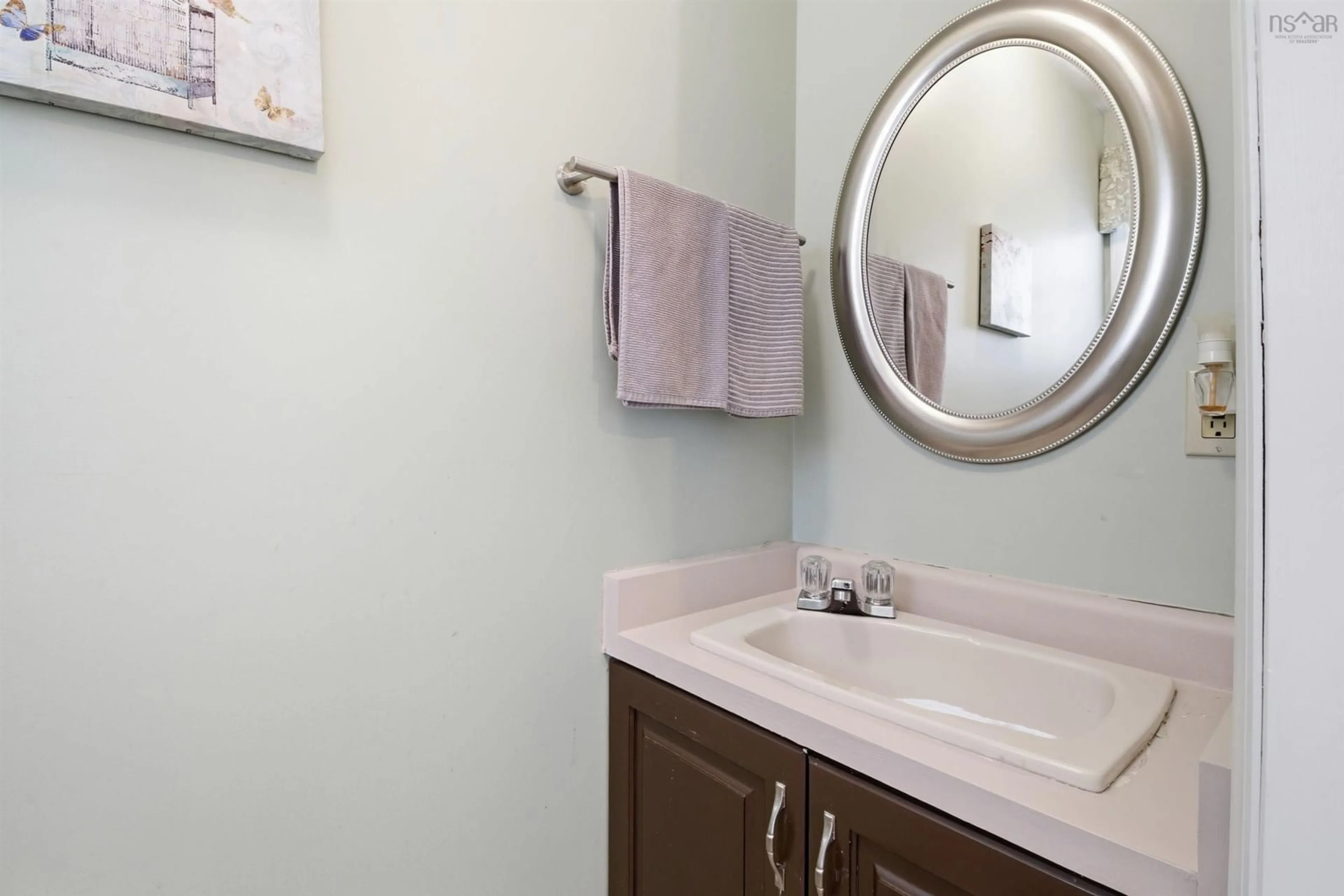 Standard bathroom, ceramic/tile floor for 40 Sugar Maple Dr, Timberlea Nova Scotia B3T 1G4