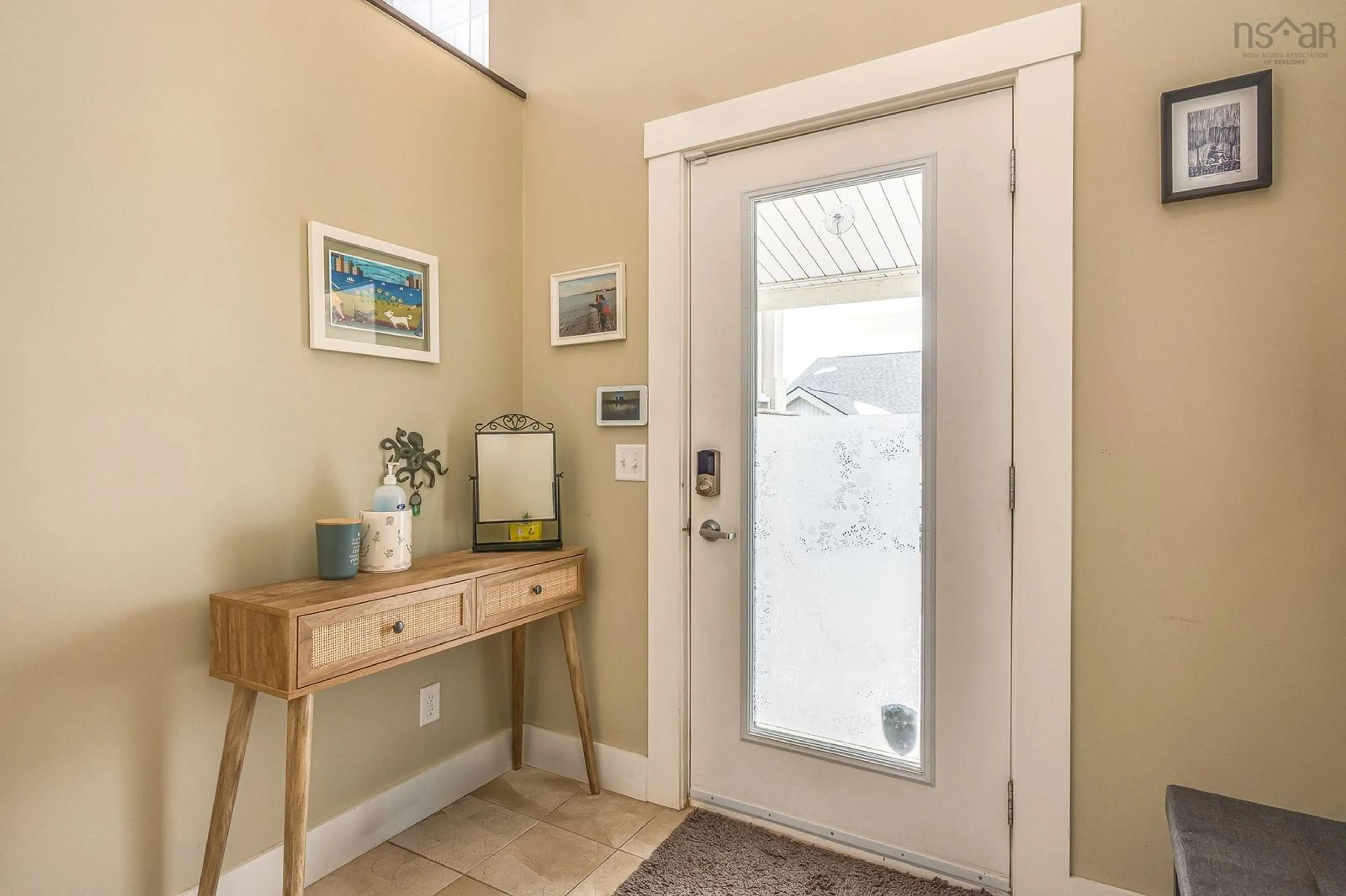 Indoor entryway for 17 Candytuft Close, Eastern Passage Nova Scotia B3G 0A4