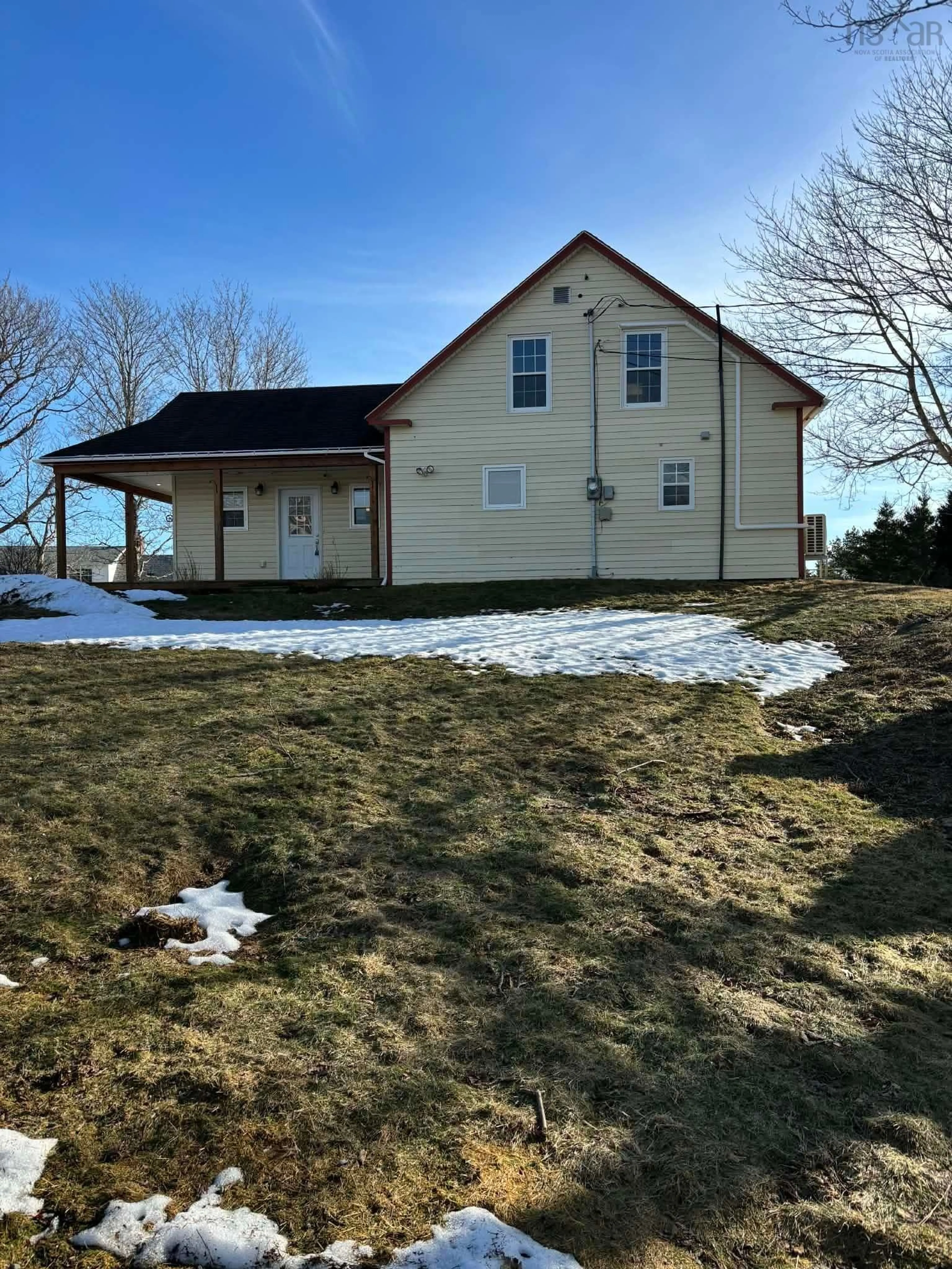 A pic from outside/outdoor area/front of a property/back of a property/a pic from drone, building for 669 Lakeside Rd, Dayton Nova Scotia B5A 5K3