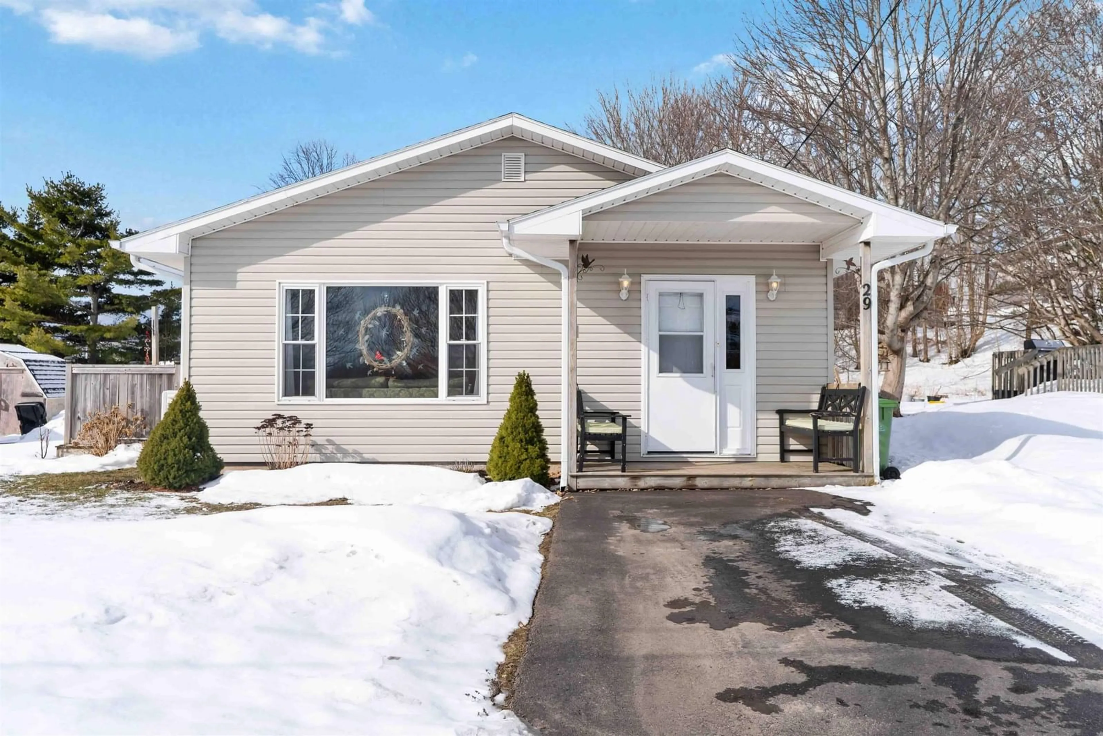 Home with vinyl exterior material, street for 29 King St, Digby Nova Scotia B0V 1A0