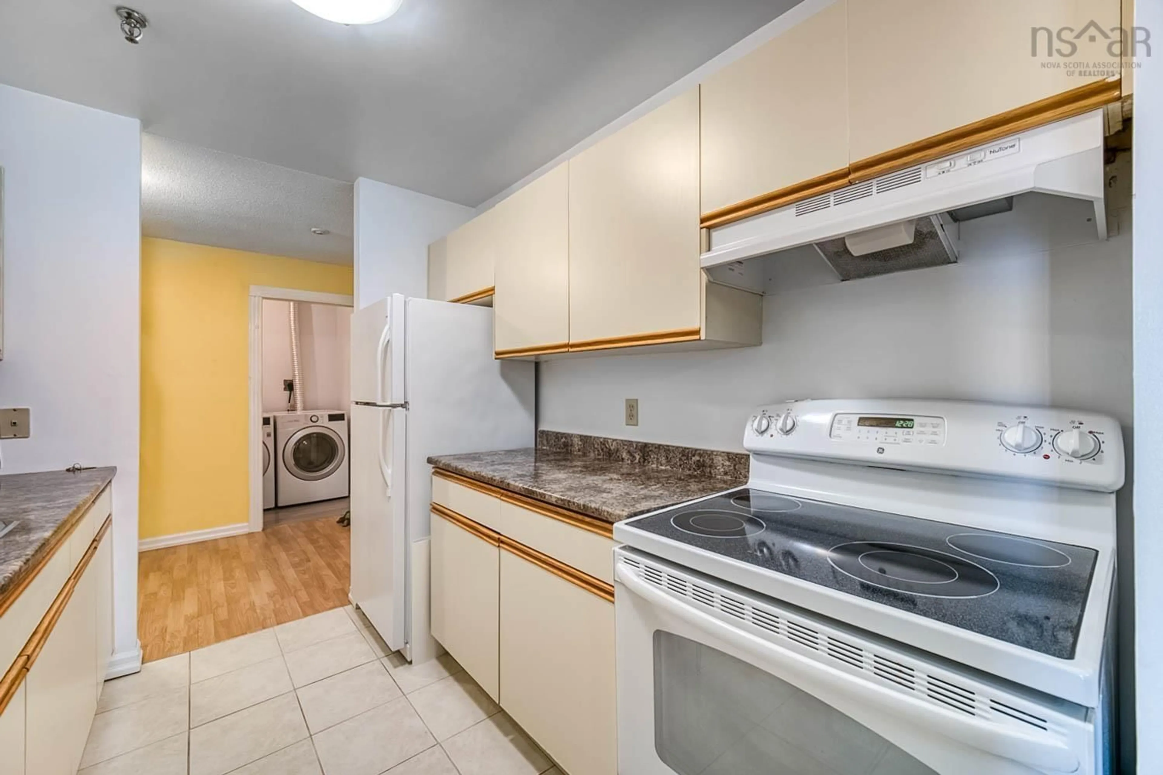 Standard kitchen, unknown for 15 Langbrae Dr #405, Halifax Nova Scotia B3M 3W5