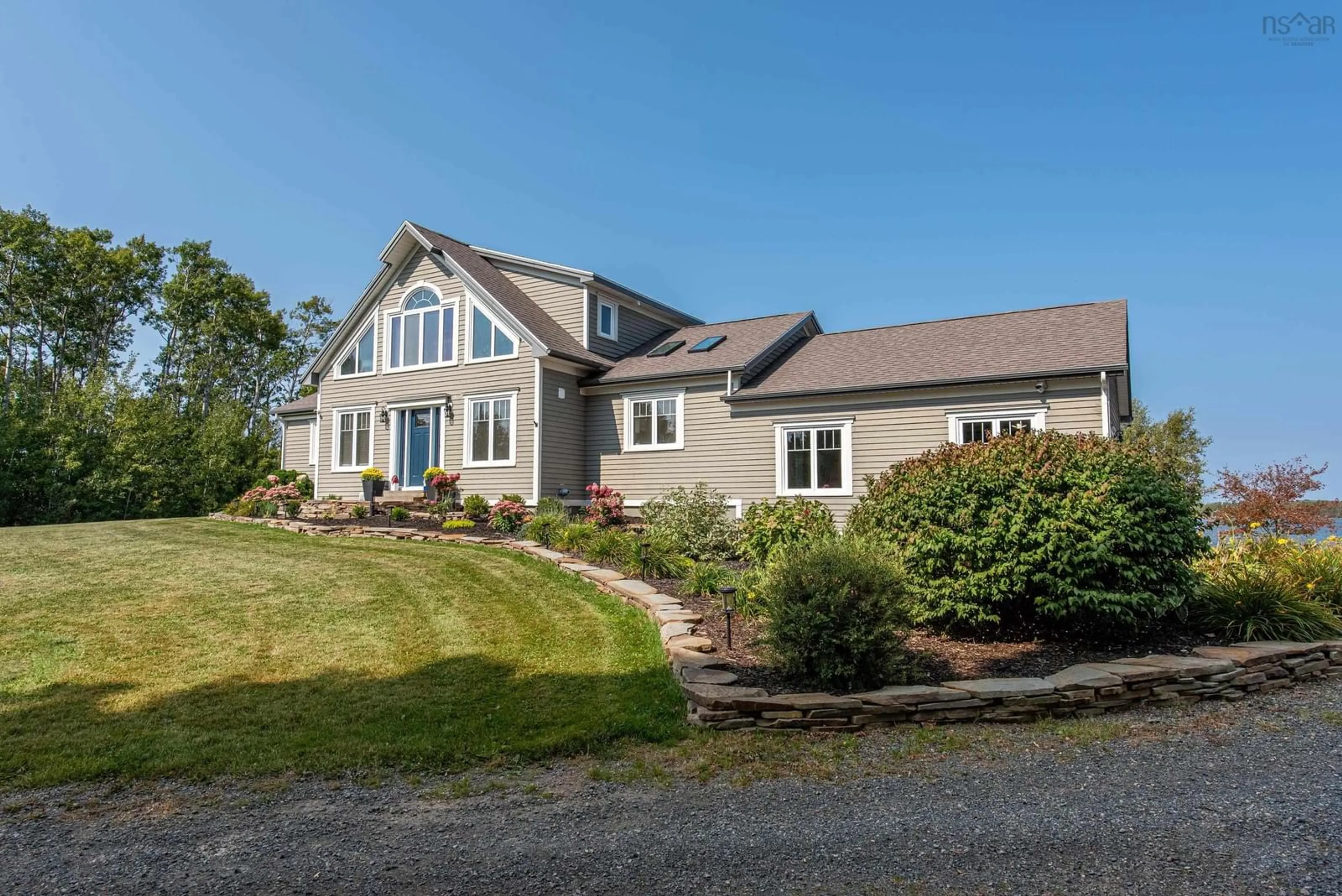 Home with vinyl exterior material, unknown for 13573 Highway 6, Wallace Bridge Nova Scotia B0K 1Y0