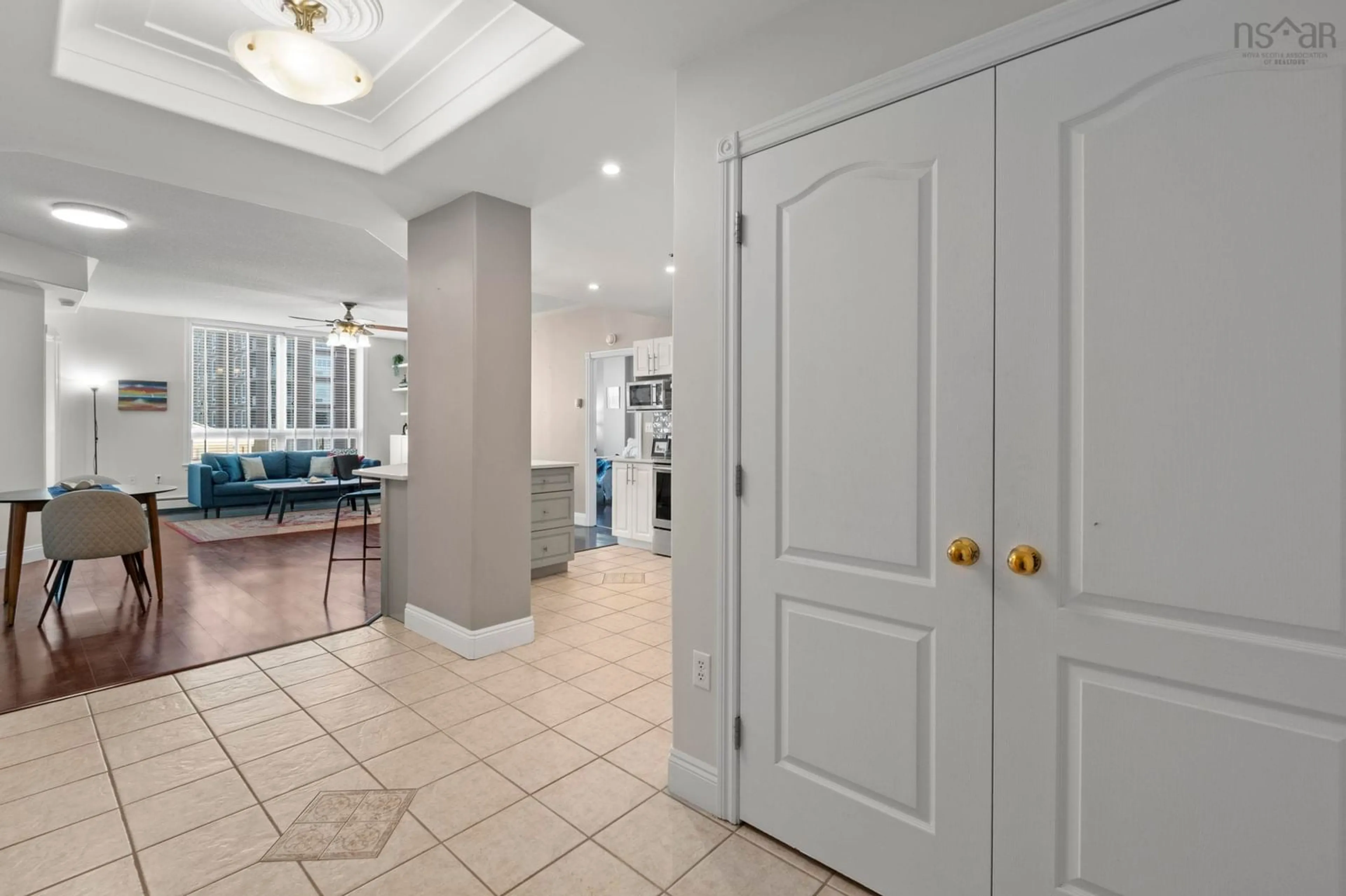 Indoor foyer for 10 Regency Park Dr #213, Halifax Nova Scotia B3S 1P2