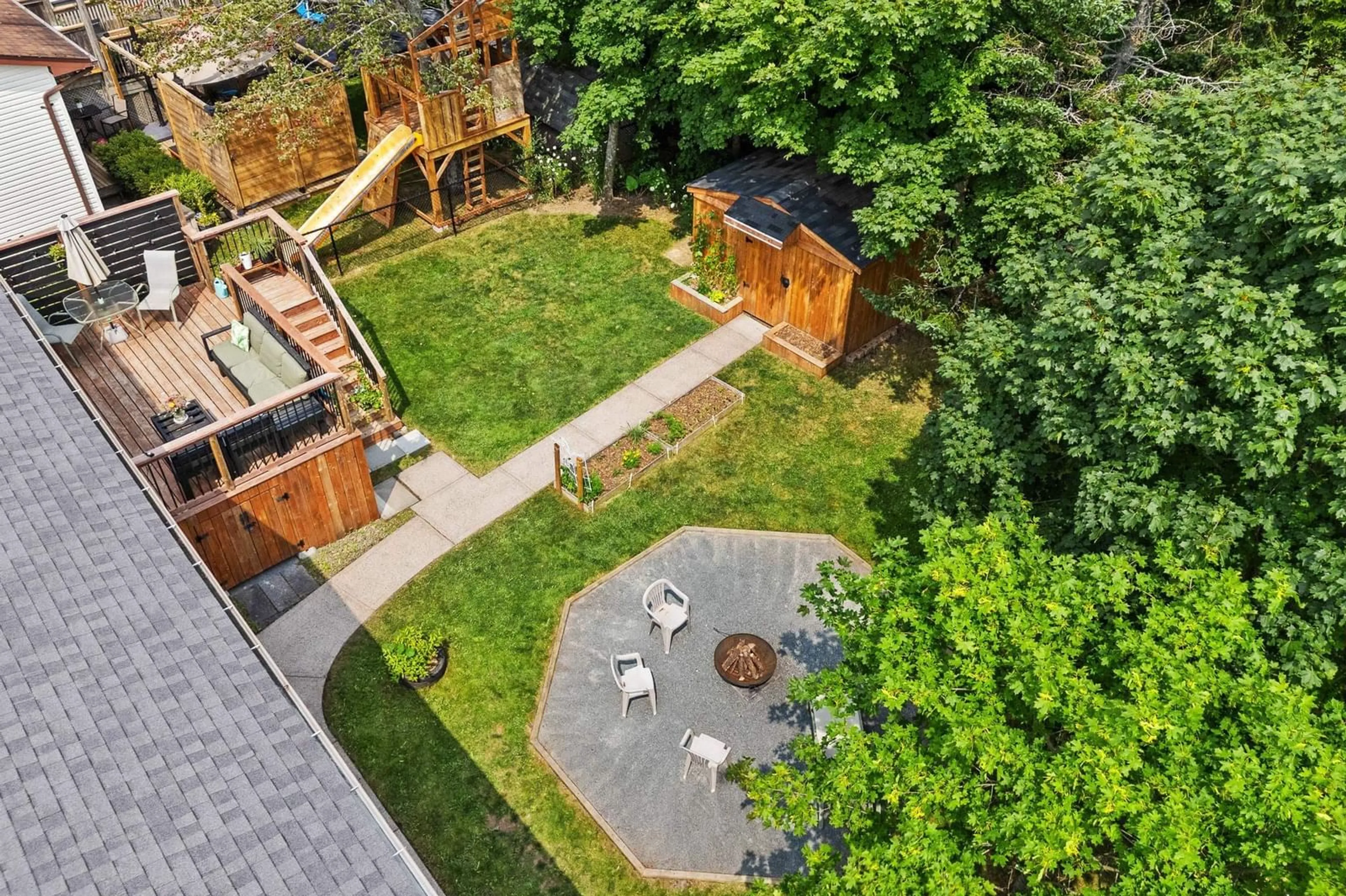 A pic from outside/outdoor area/front of a property/back of a property/a pic from drone, street for 257 John Stewart Dr, Cole Harbour Nova Scotia B2W 5P6