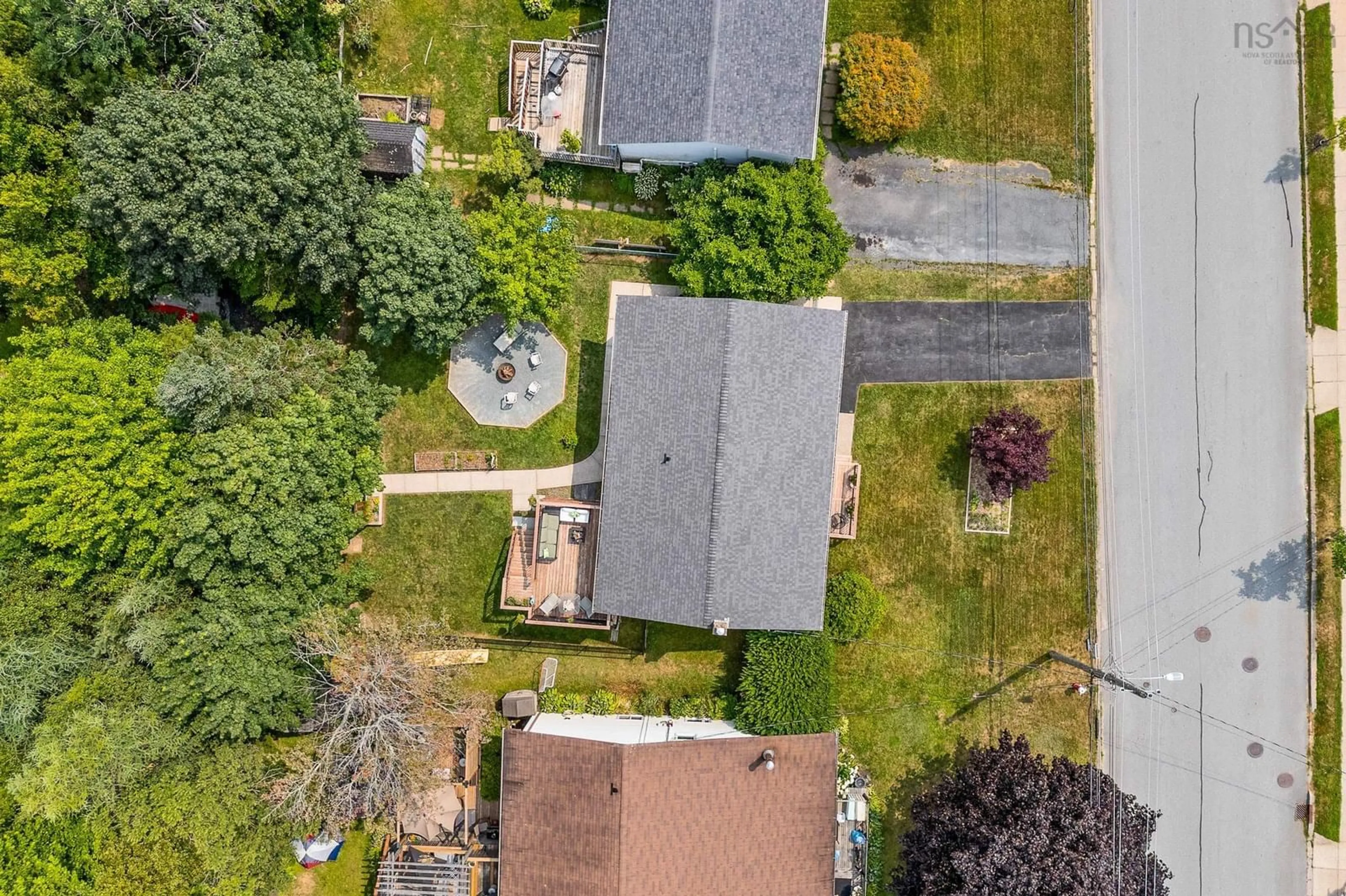 A pic from outside/outdoor area/front of a property/back of a property/a pic from drone, street for 257 John Stewart Dr, Cole Harbour Nova Scotia B2W 5P6