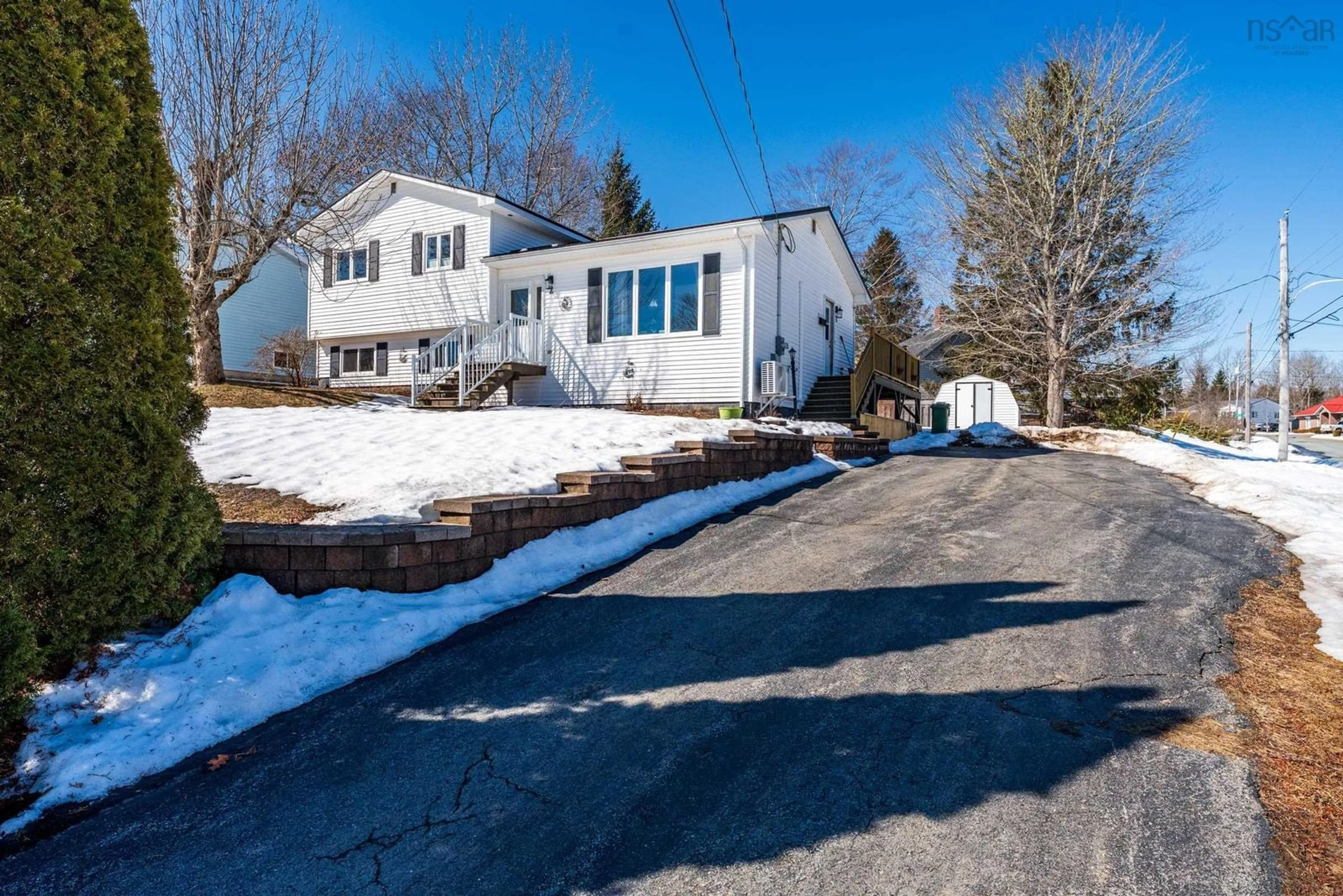 Unknown for 2 Pinecrest Blvd, Bridgewater Nova Scotia B4V 3R4