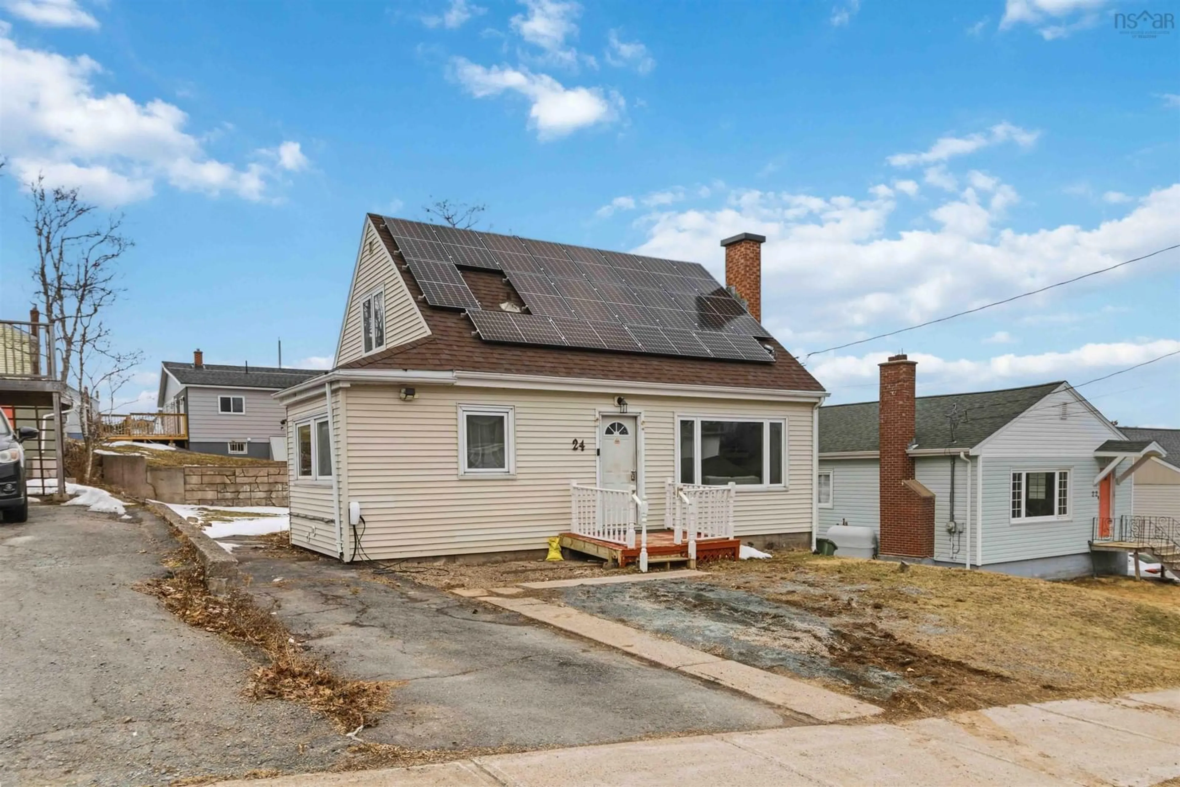 A pic from outside/outdoor area/front of a property/back of a property/a pic from drone, street for 24 Auburn Avenue, Halifax Nova Scotia B3R 1K4