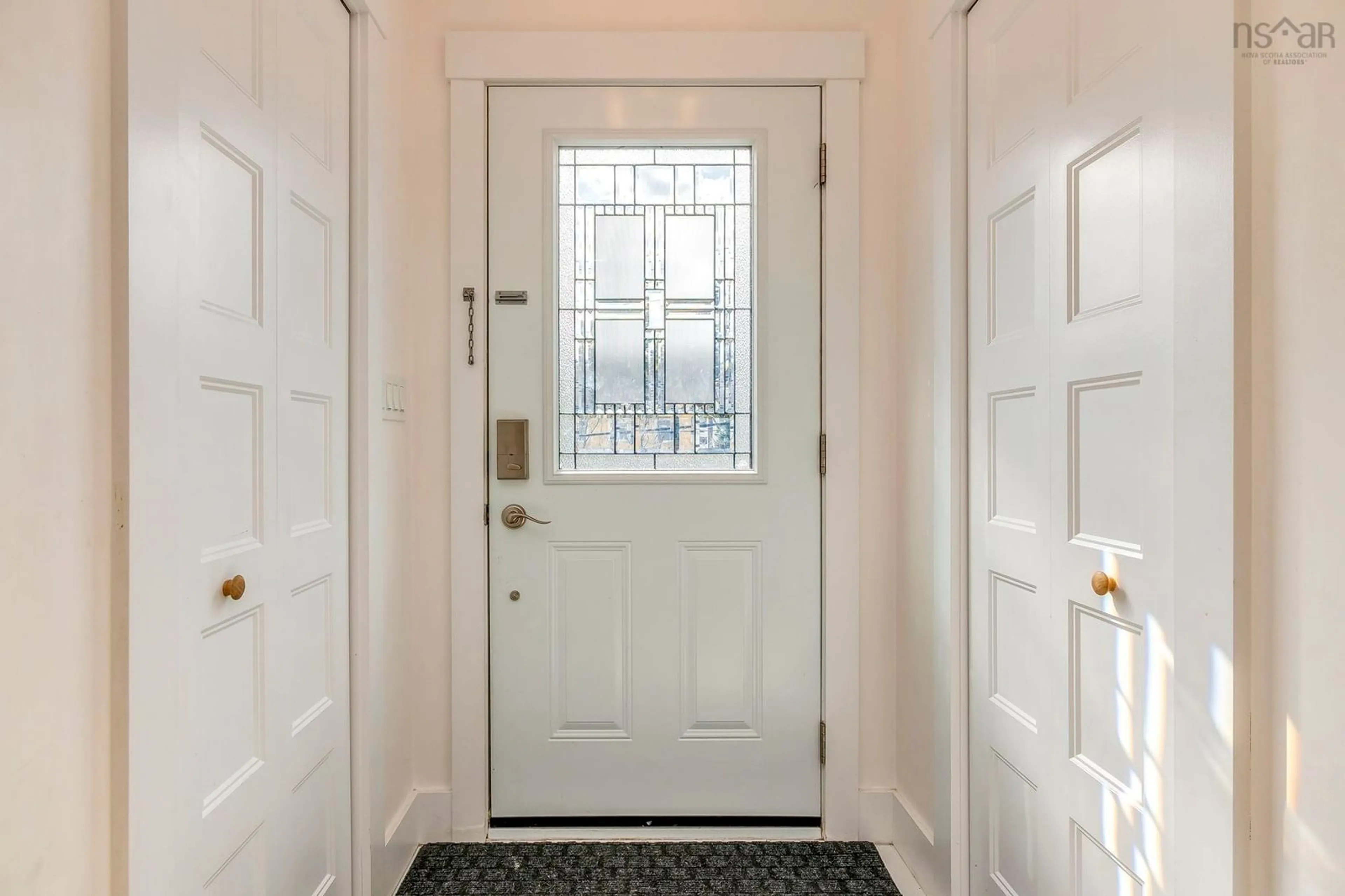 Indoor entryway for 2779 Joseph Howe Dr, Halifax Nova Scotia B3L 4G8