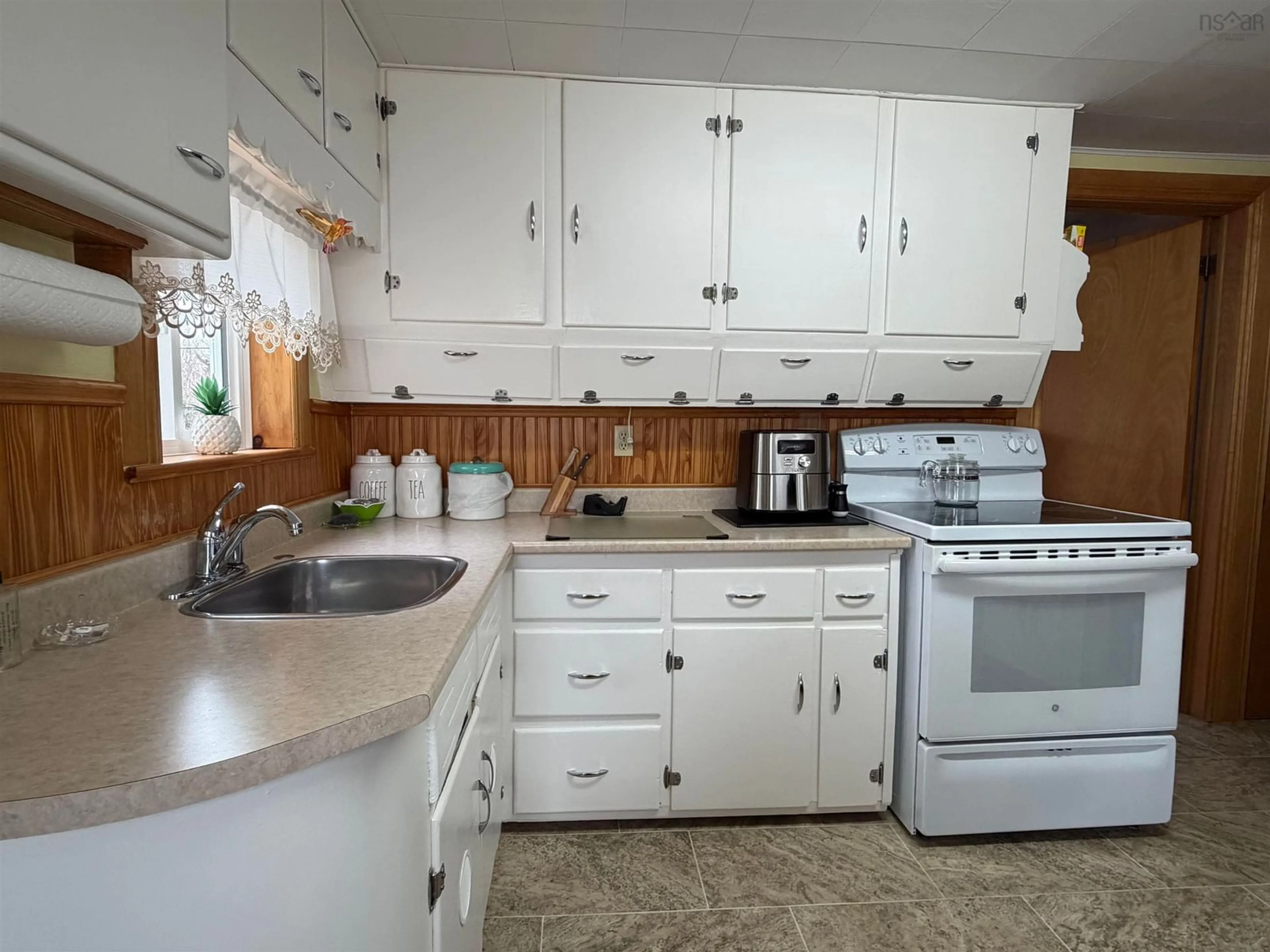 Standard kitchen, unknown for 6144 Highway 4, Linacy Nova Scotia B2H 5C4