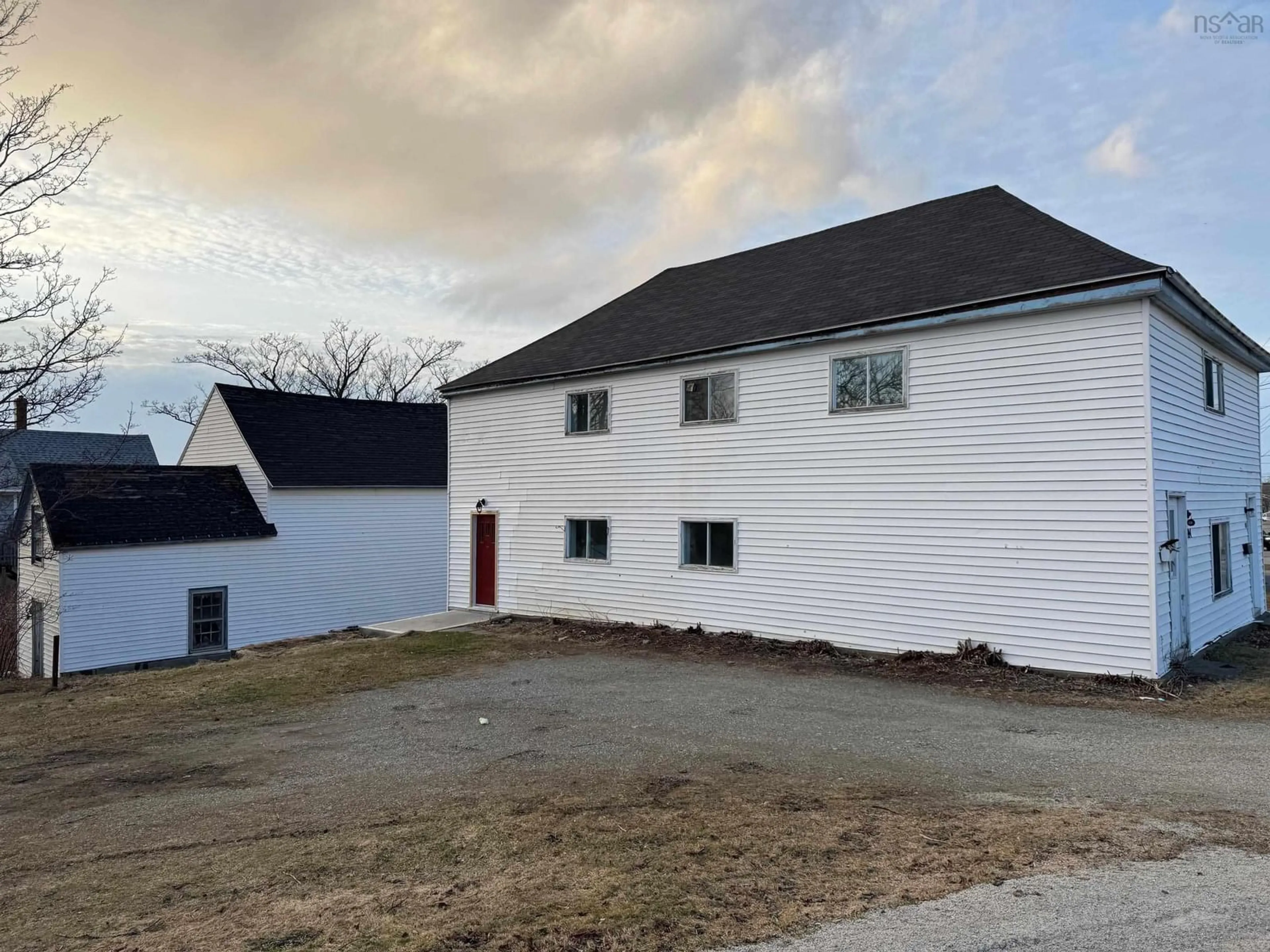 A pic from outside/outdoor area/front of a property/back of a property/a pic from drone, building for 594-596 Main St, Yarmouth Nova Scotia B5A 1J8