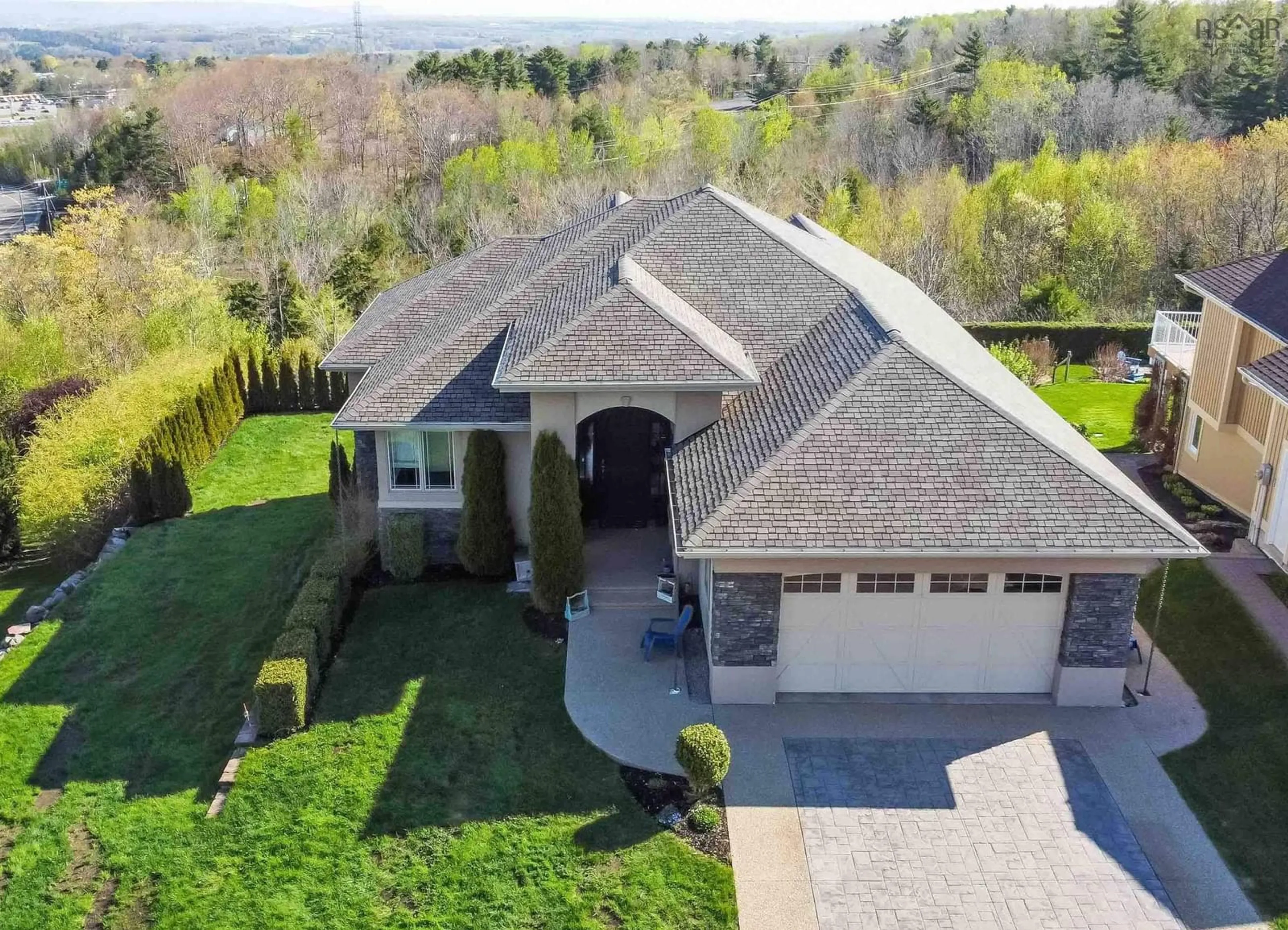 A pic from outside/outdoor area/front of a property/back of a property/a pic from drone, street for 31 Falcon Dr, New Minas Nova Scotia B4N 0A1