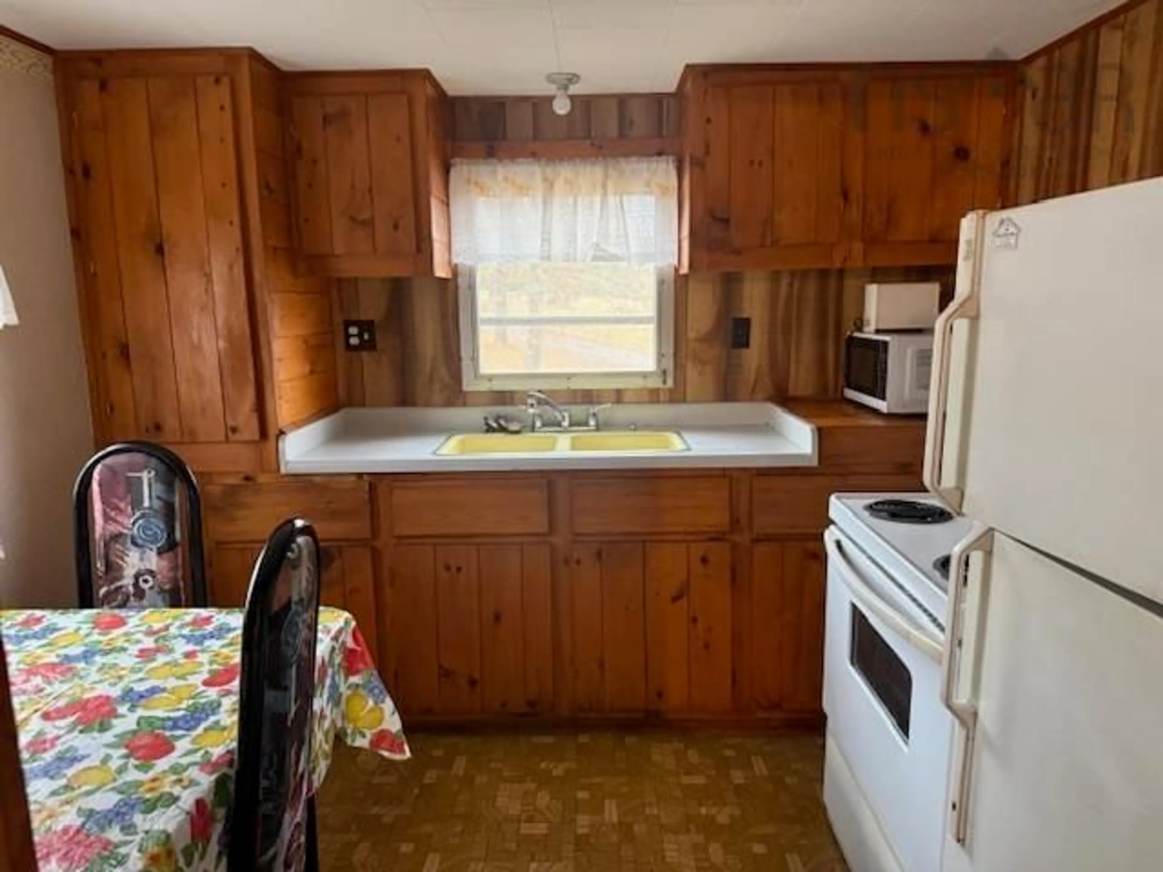 Standard kitchen, unknown for 800 Highway 208, Simpsons Corner Nova Scotia B0R 1E0