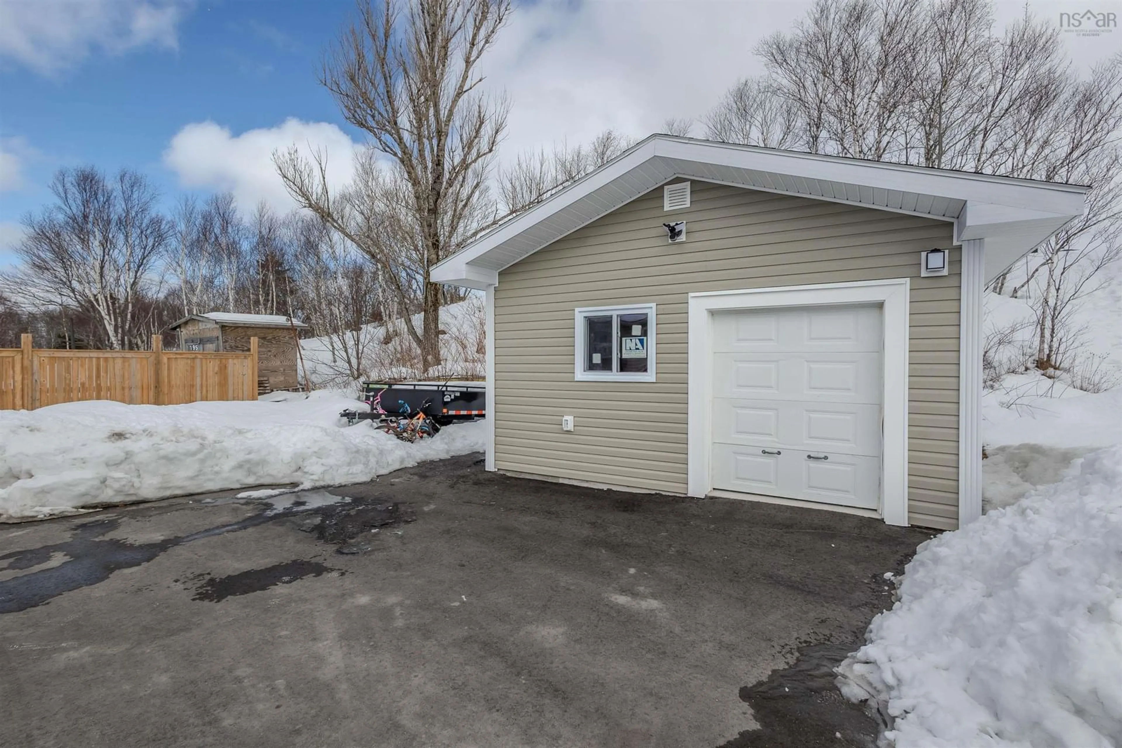 Indoor garage for 201 Rotary Dr, Cape Breton Nova Scotia B1P 6L4