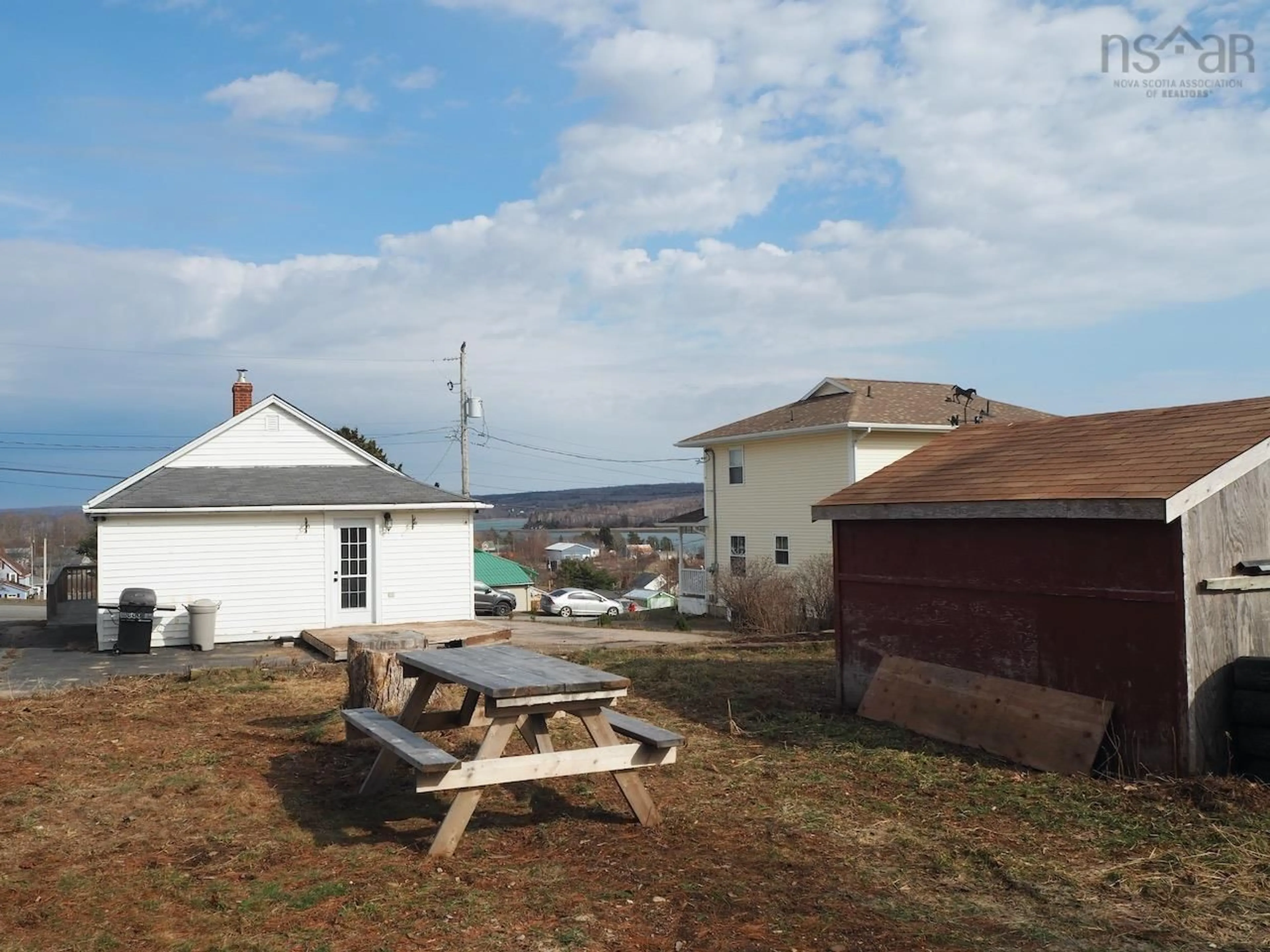 A pic from outside/outdoor area/front of a property/back of a property/a pic from drone, mountain view for 35 West St, Digby Nova Scotia B0V 1A0