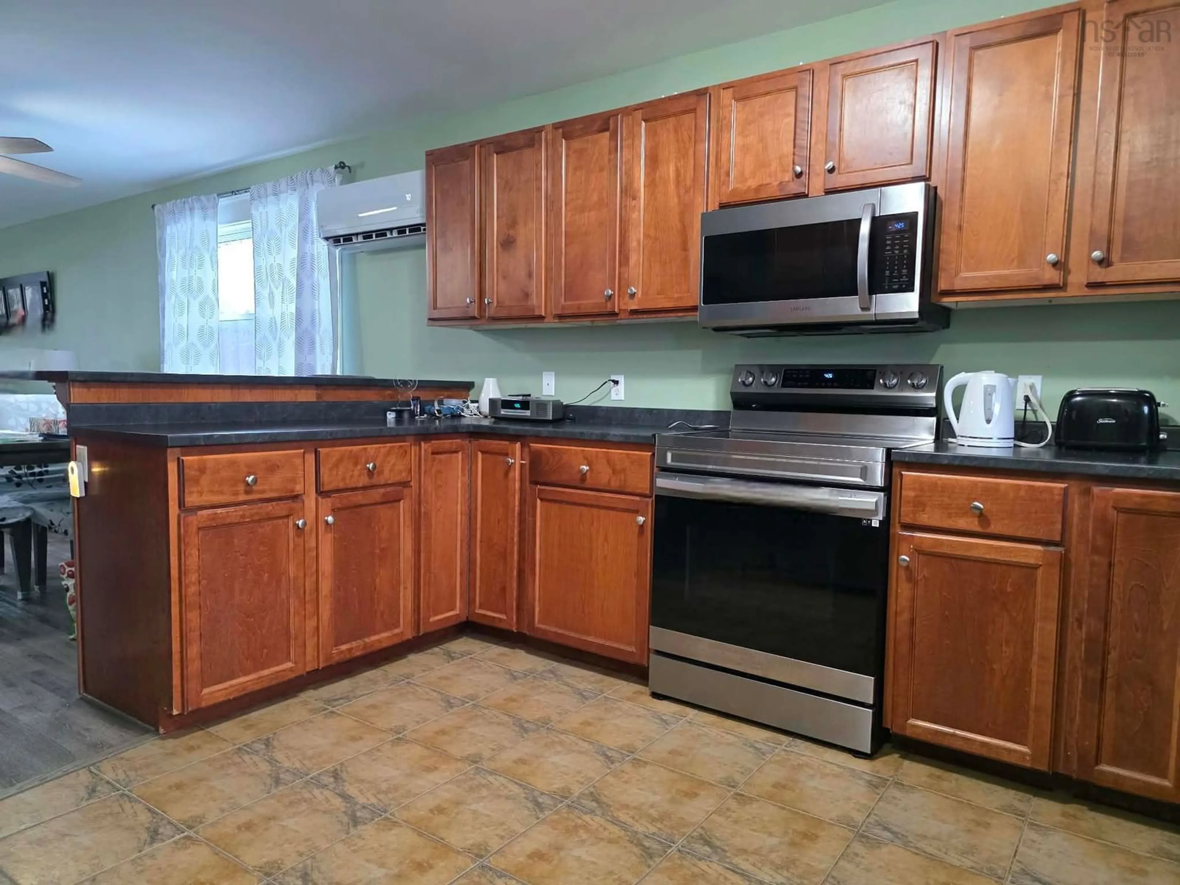 Standard kitchen, unknown for 1611 Mackay St, Westville Nova Scotia B0K 2A0