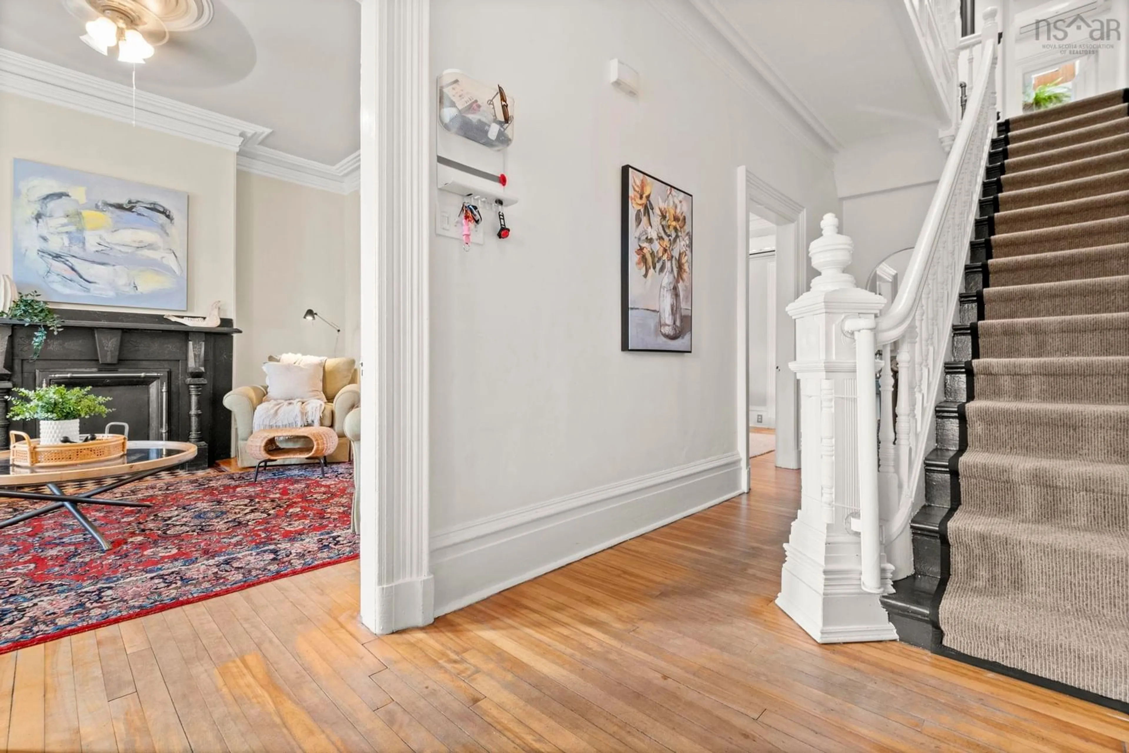 Indoor foyer for 1378 Robie St, Halifax Nova Scotia B3H 3E2