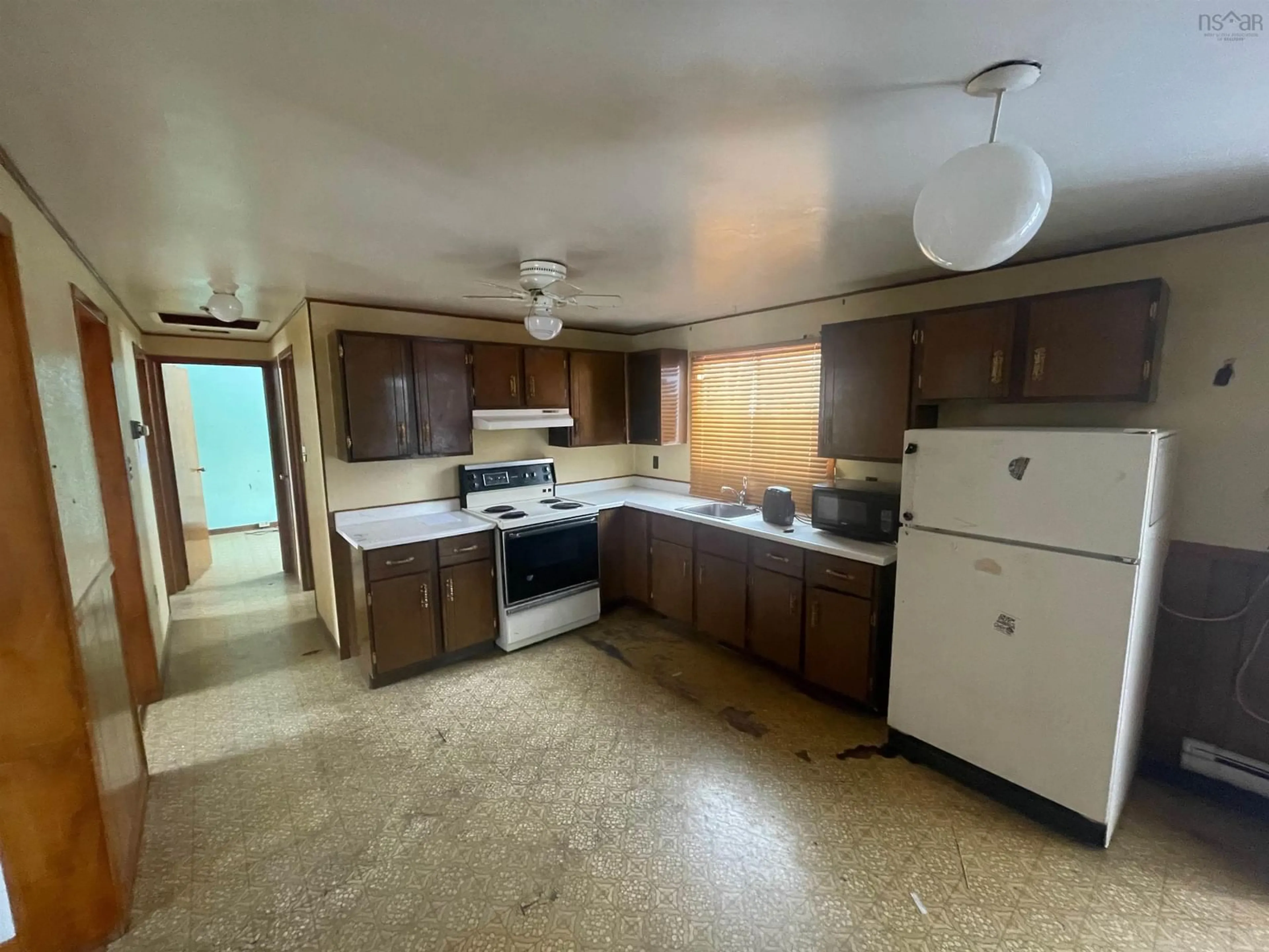 Unknown for 73 Centre St, North Sydney Nova Scotia B2A 3J4