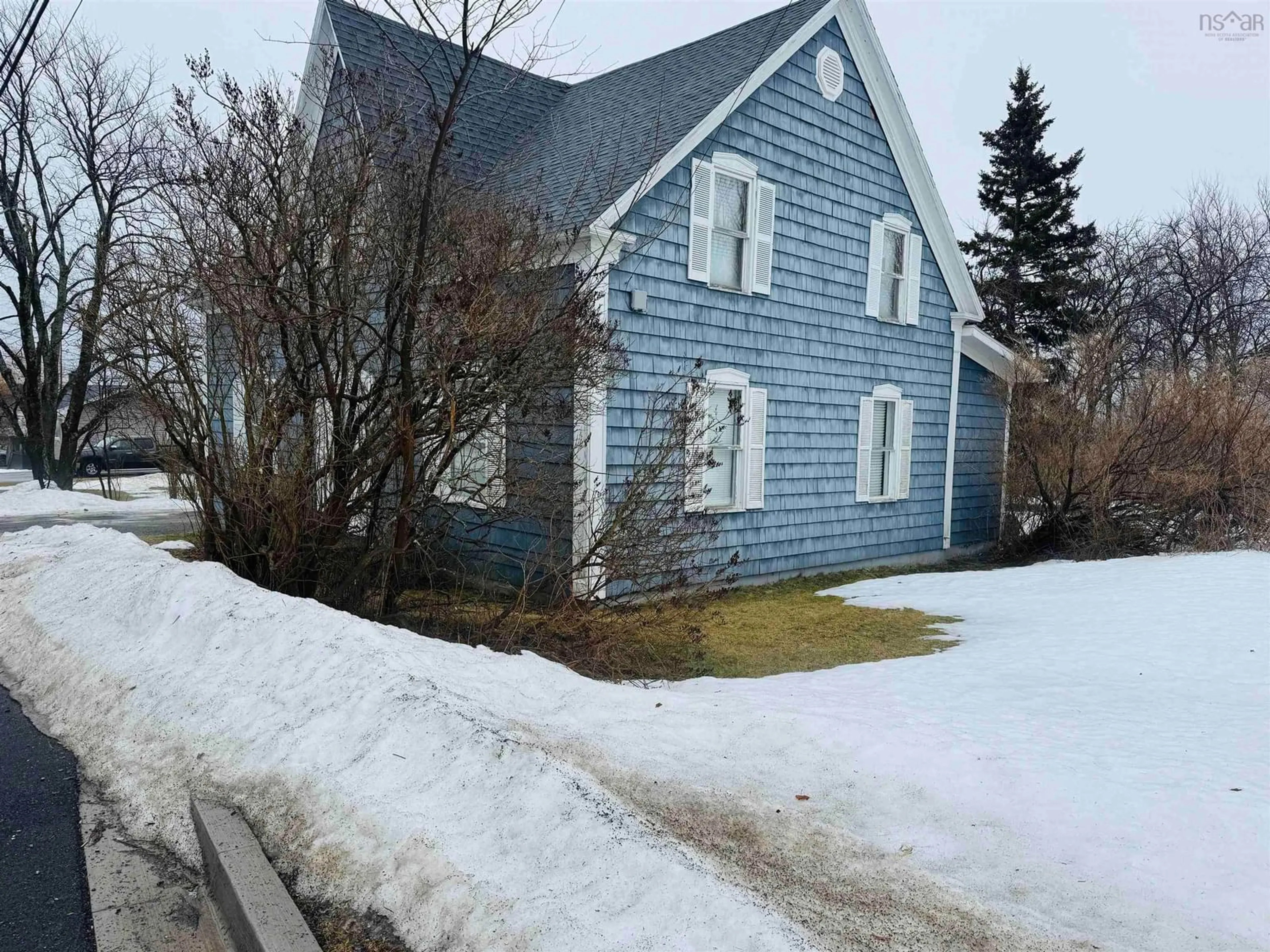 Unknown for 94 Church St, Sydney Mines Nova Scotia B1V 2S1