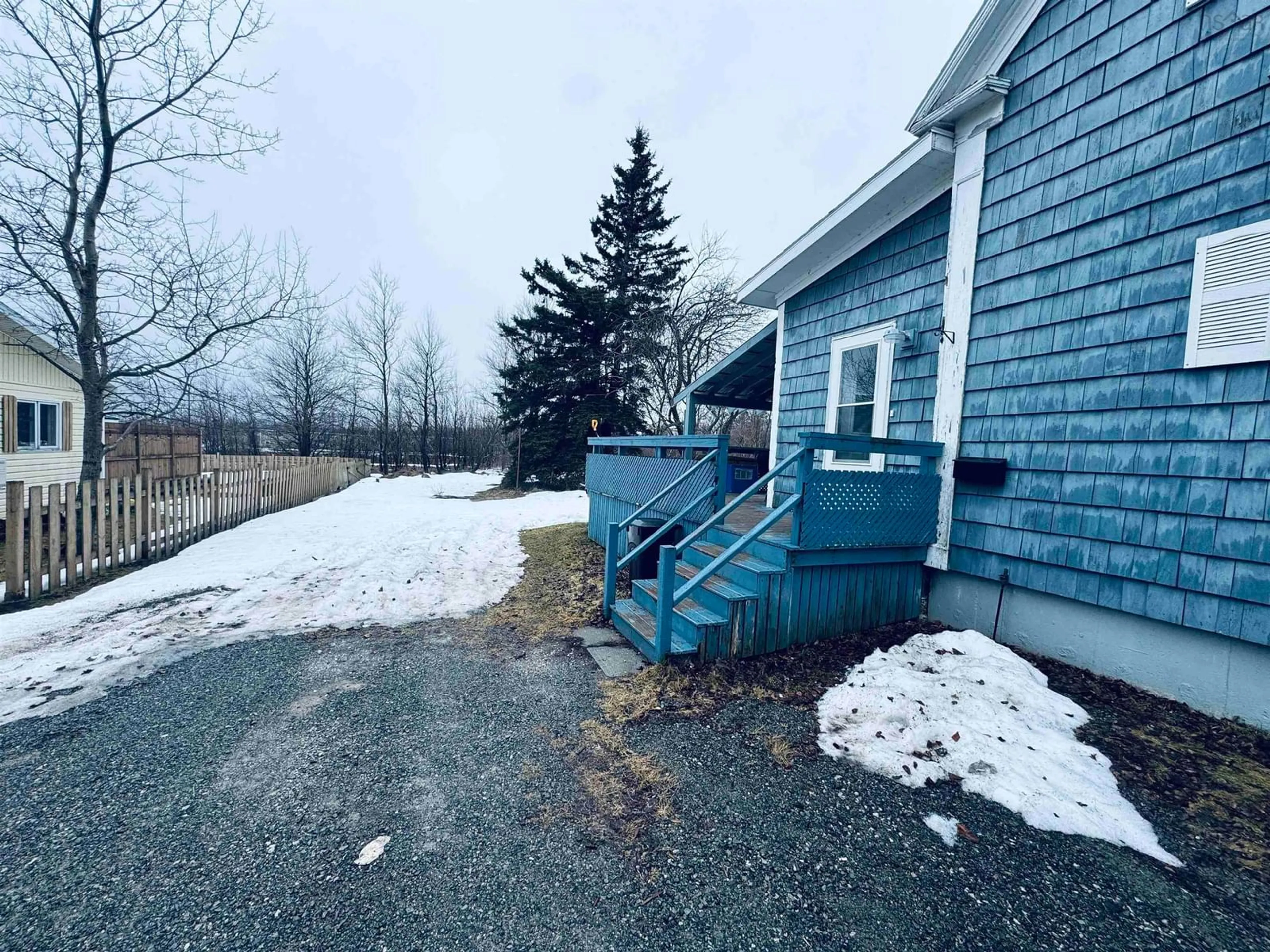 A pic from outside/outdoor area/front of a property/back of a property/a pic from drone, mountain view for 94 Church St, Sydney Mines Nova Scotia B1V 2S1