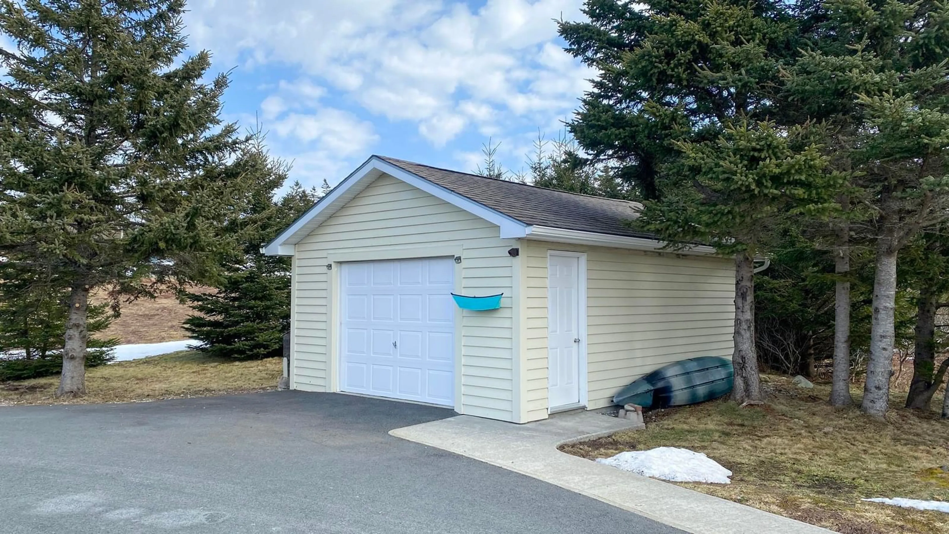 Indoor garage for 29 Slipway Rd, West Green Harbour Nova Scotia B0T 1L0