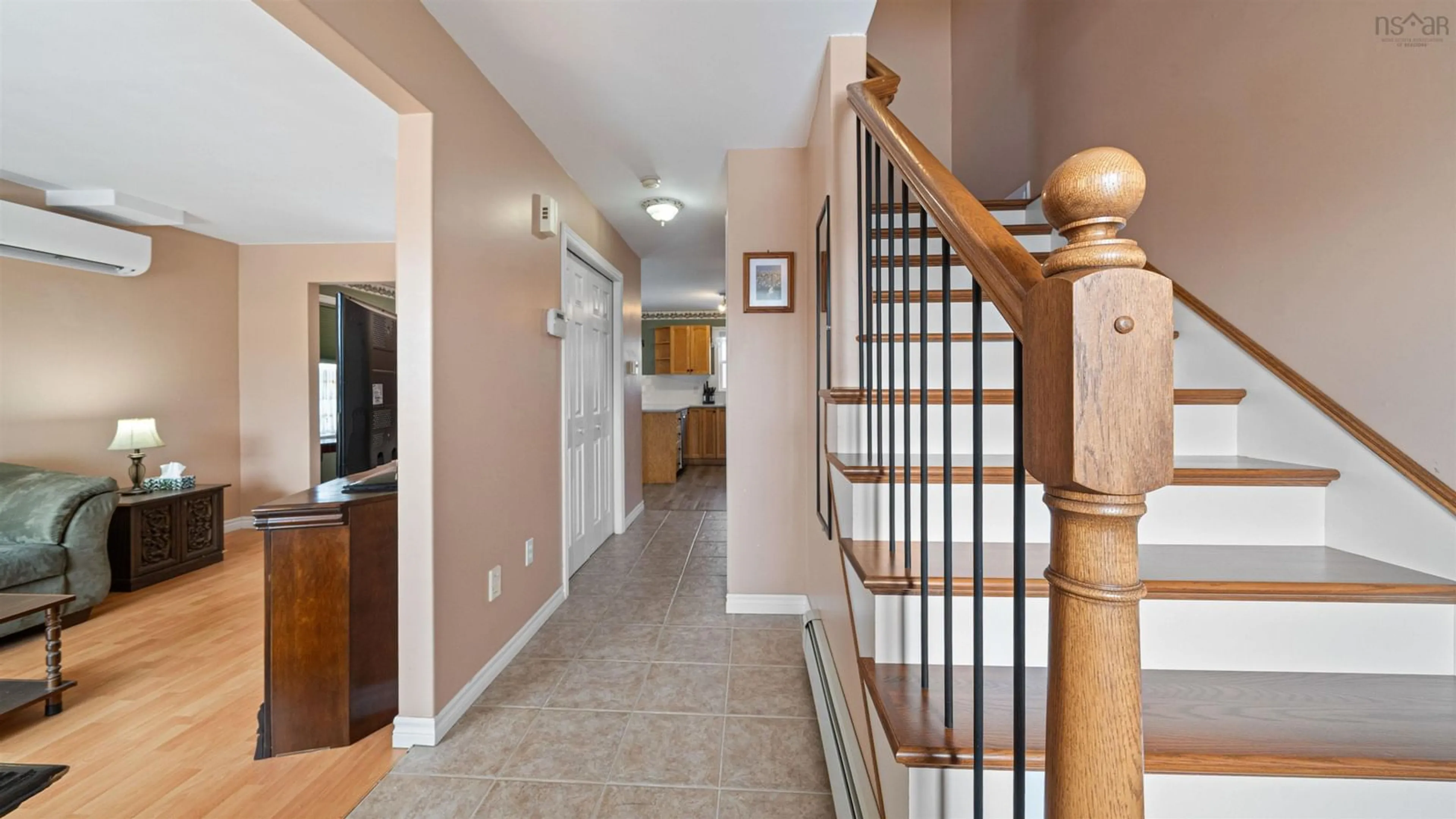 Indoor foyer for 362 Charles Rd, Timberlea Nova Scotia B3T 1N7