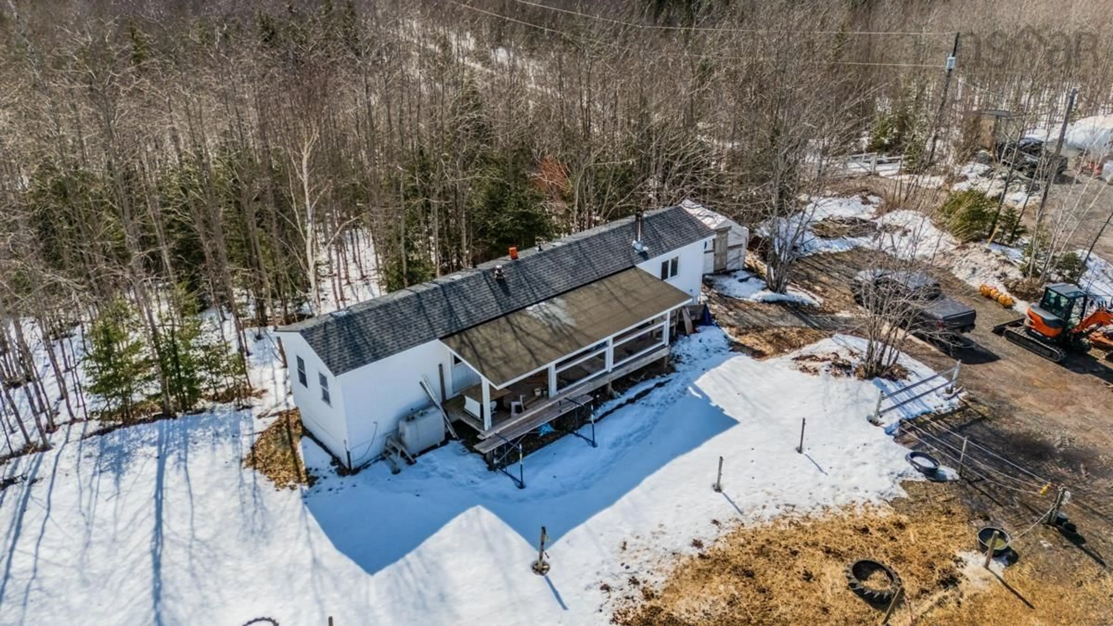 A pic from outside/outdoor area/front of a property/back of a property/a pic from drone, building for 1554 Pleasant Valley Rd, Pleasant Valley Nova Scotia B0N 1C0