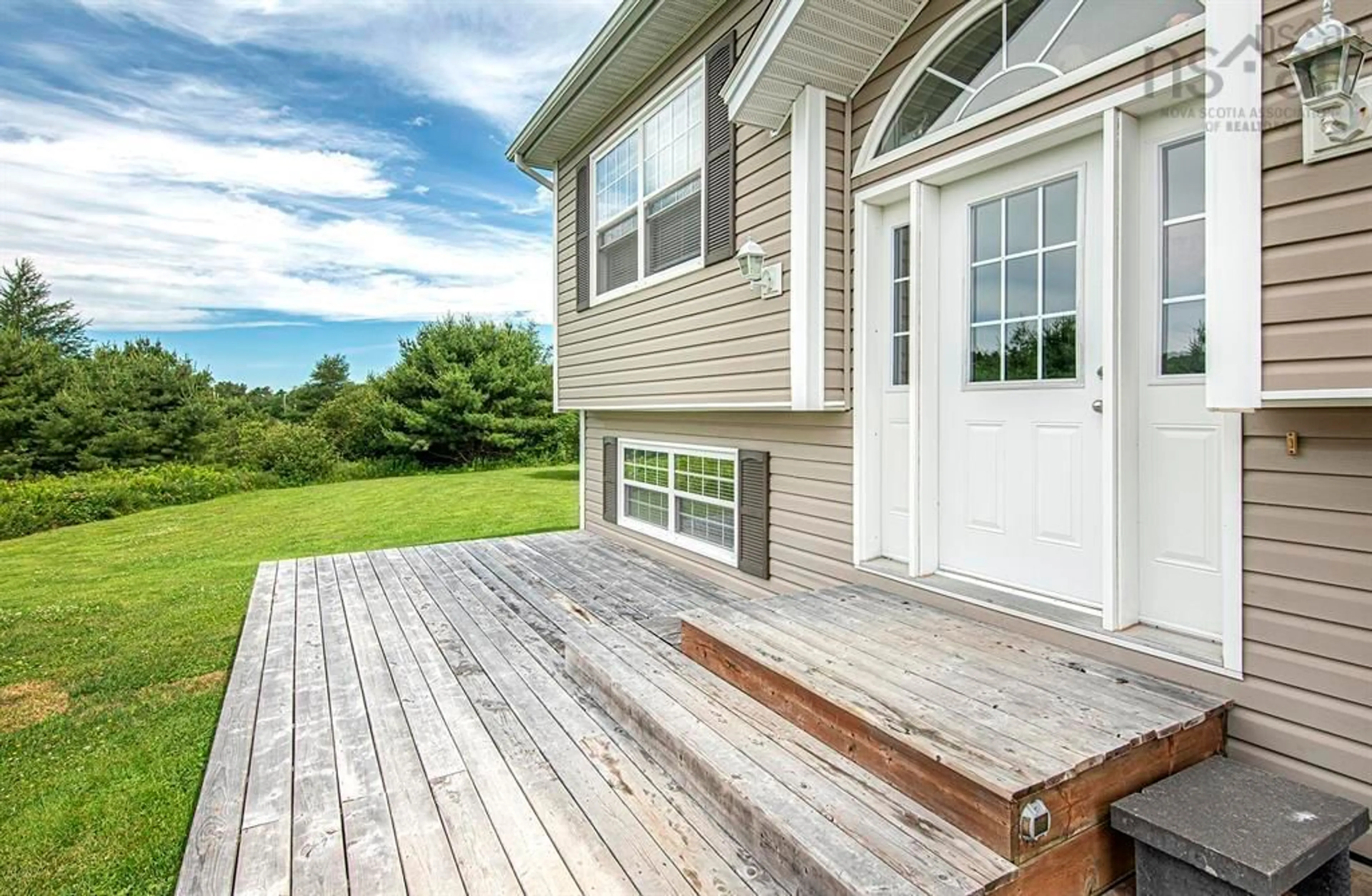 Home with vinyl exterior material, water/lake/river/ocean view for 579 Highway 1, Mount Uniacke Nova Scotia B0N 1Z0