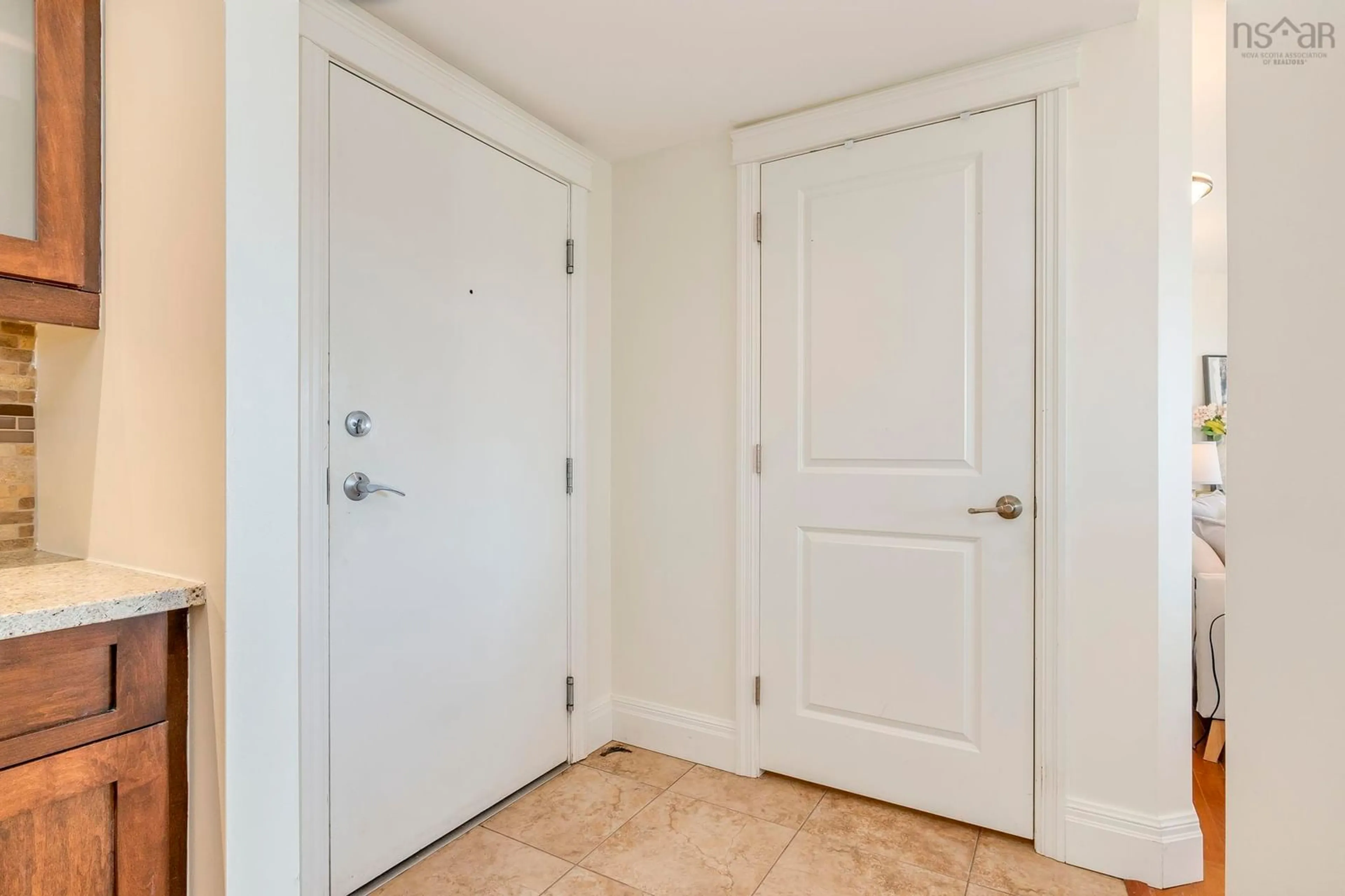 Indoor entryway for 45 Vimy Ave #1110, Clayton Park Nova Scotia B3M 4C5