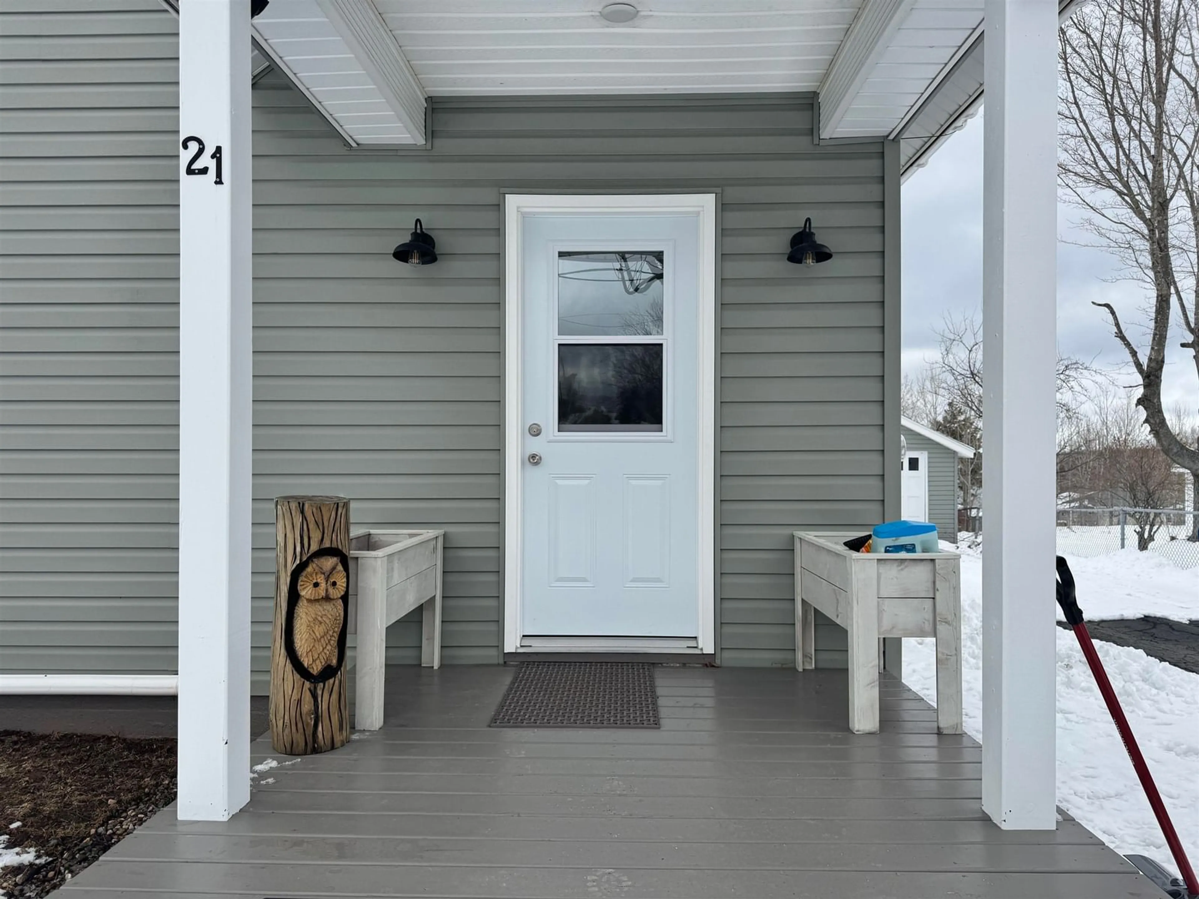 Indoor entryway for 21 6th St, Trenton Nova Scotia B0K 1X0